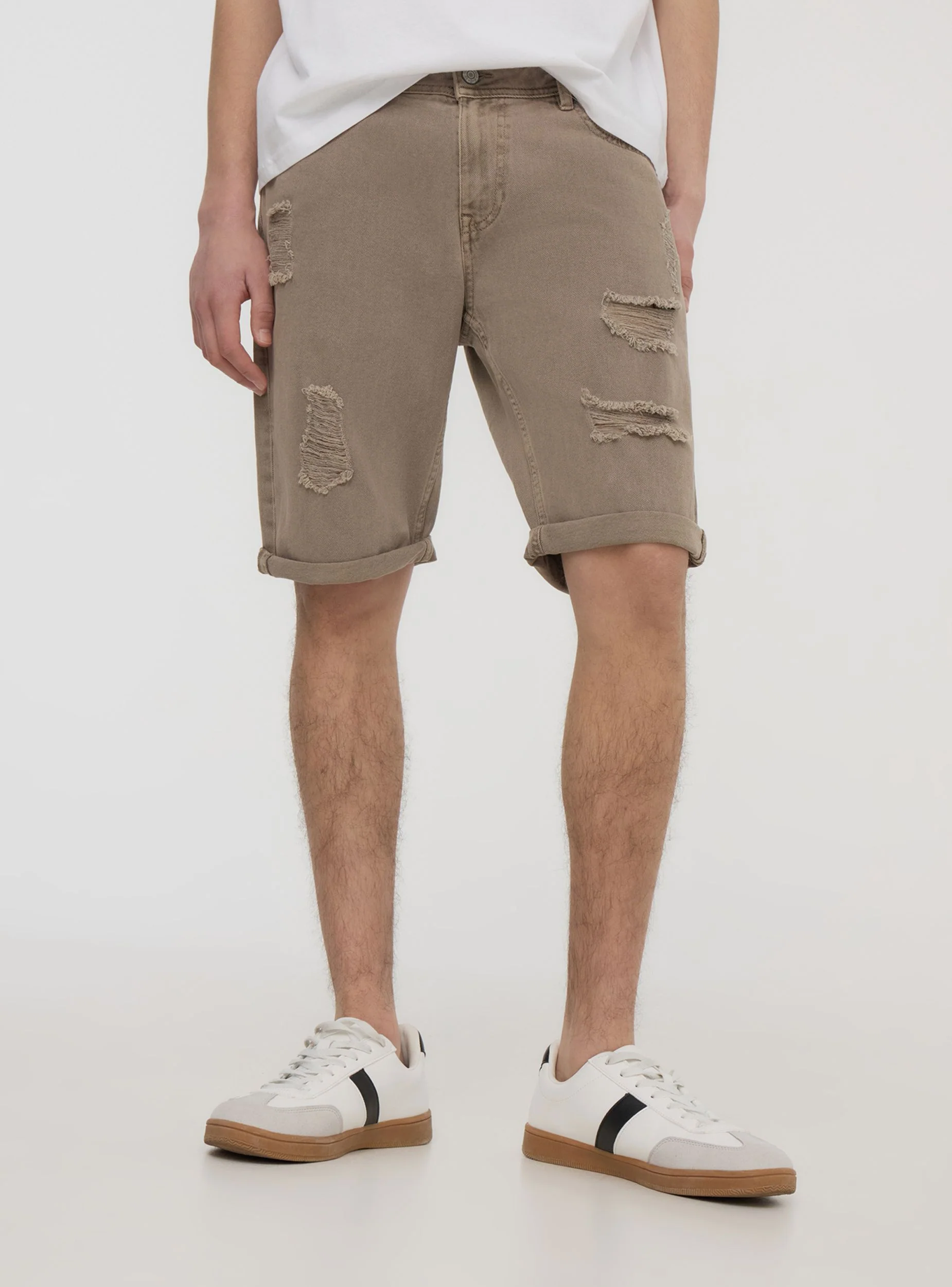 Bermuda in denim con strappi - Image 3