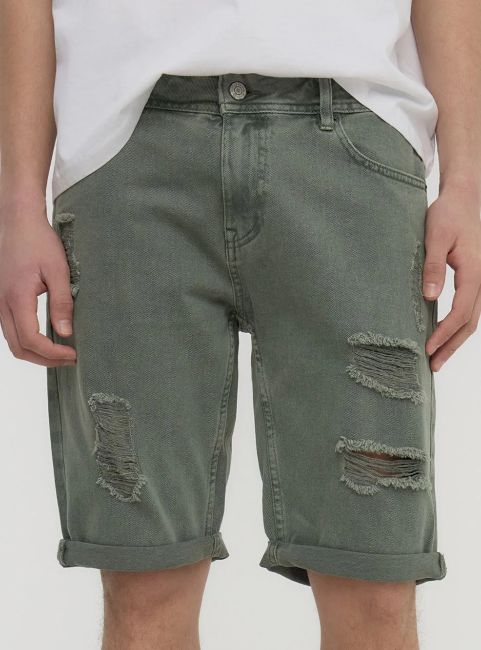 Bermuda in denim con strappi - Image 7