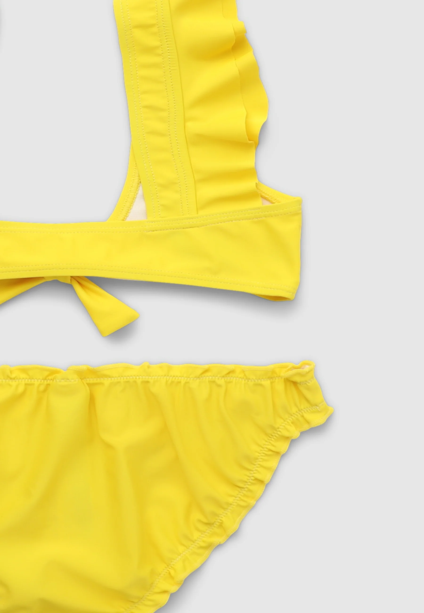 Bikini con volant e fiocco - Image 3
