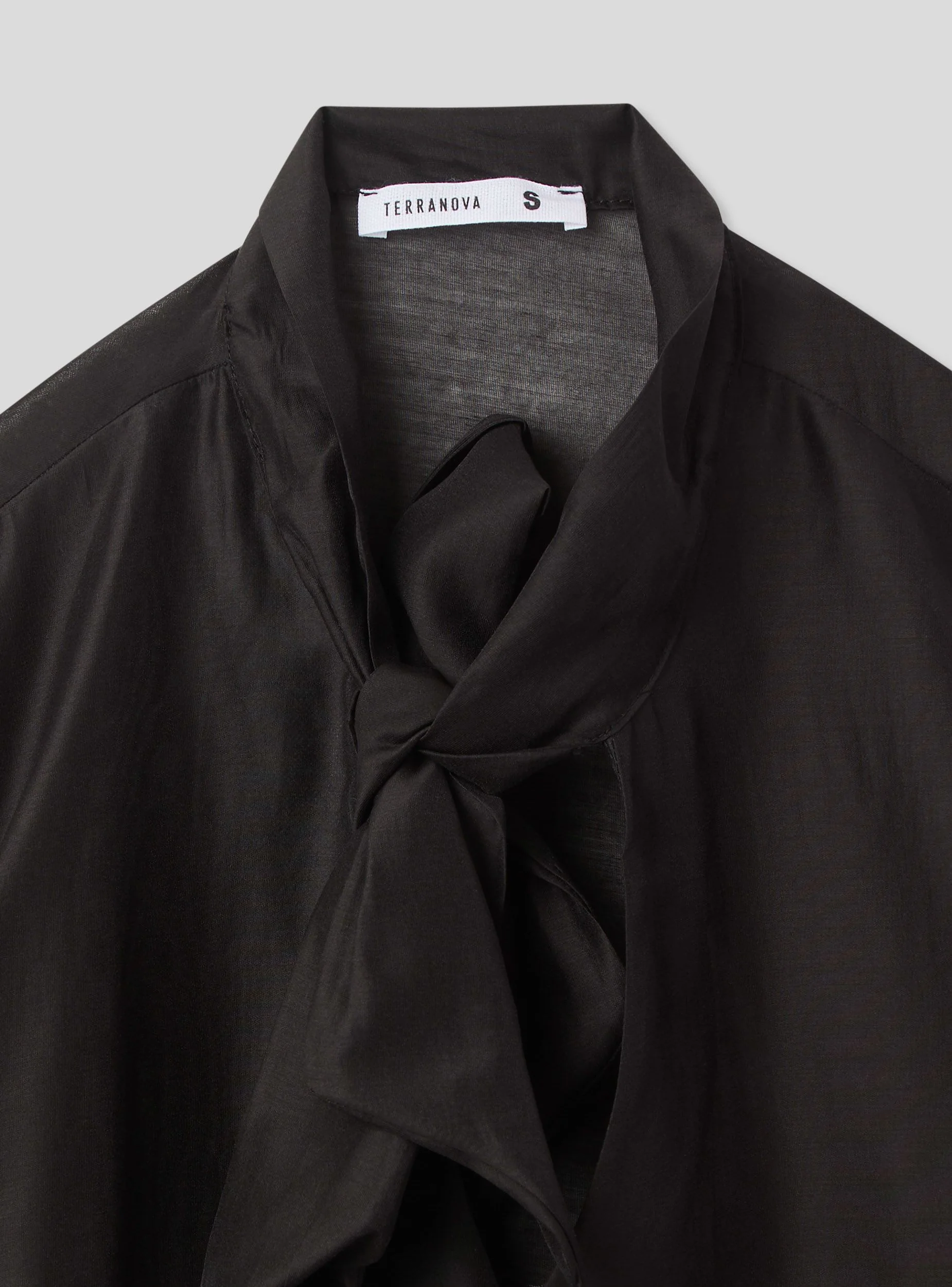 Blusa con nodo decorativo - Image 6