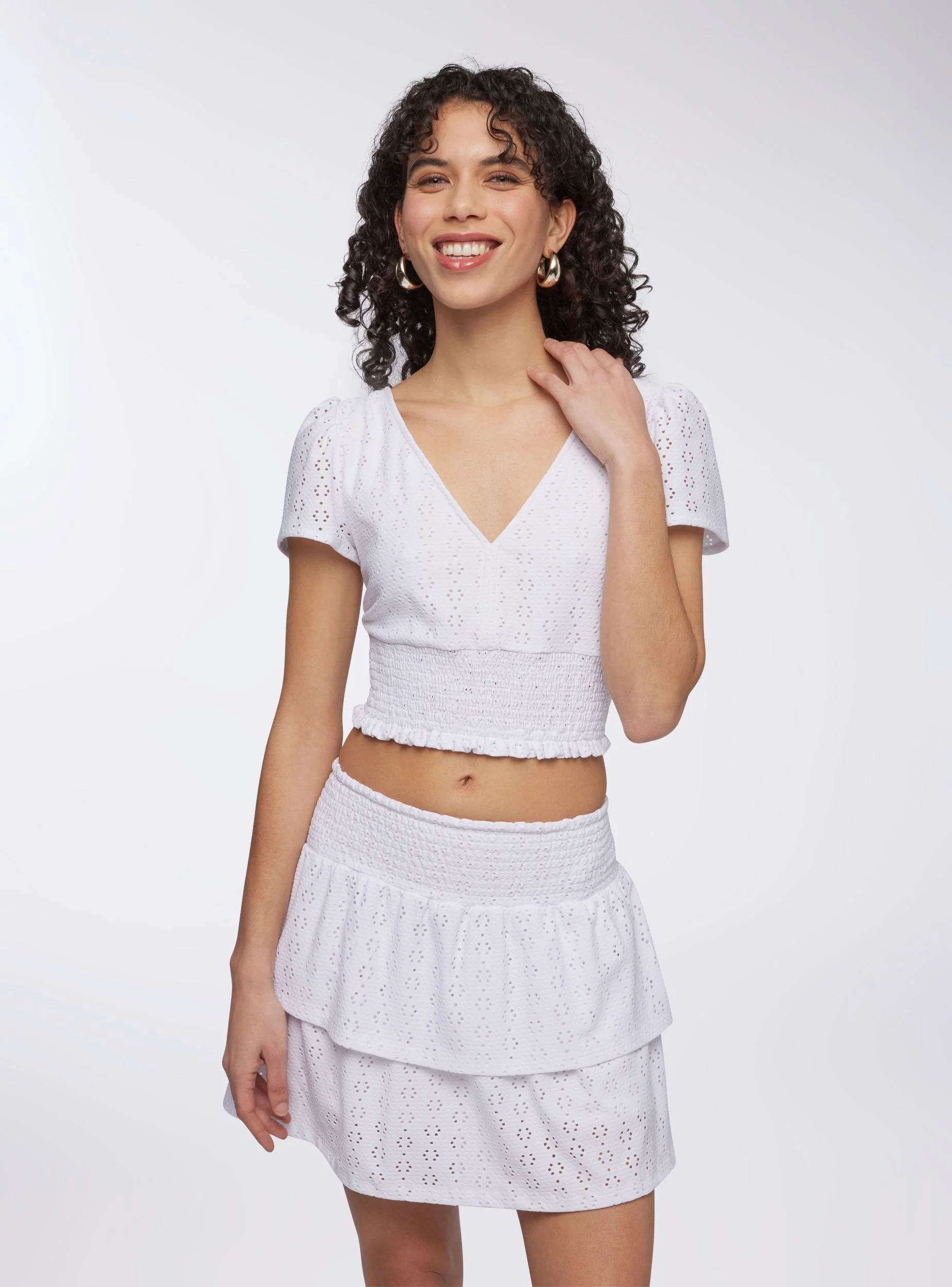 Blusa crop in sangallo - Image 3