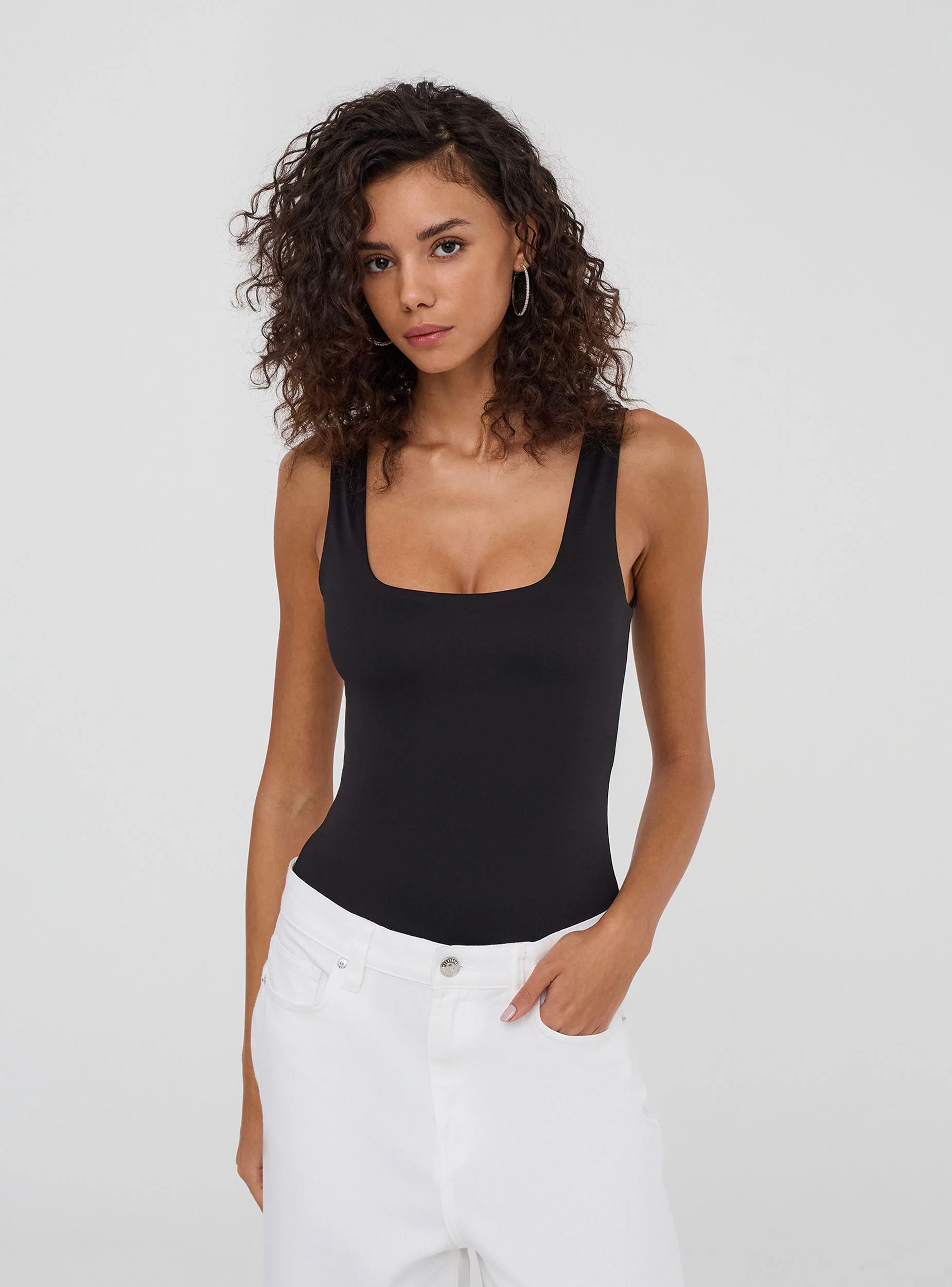 Body con scollo quadrato