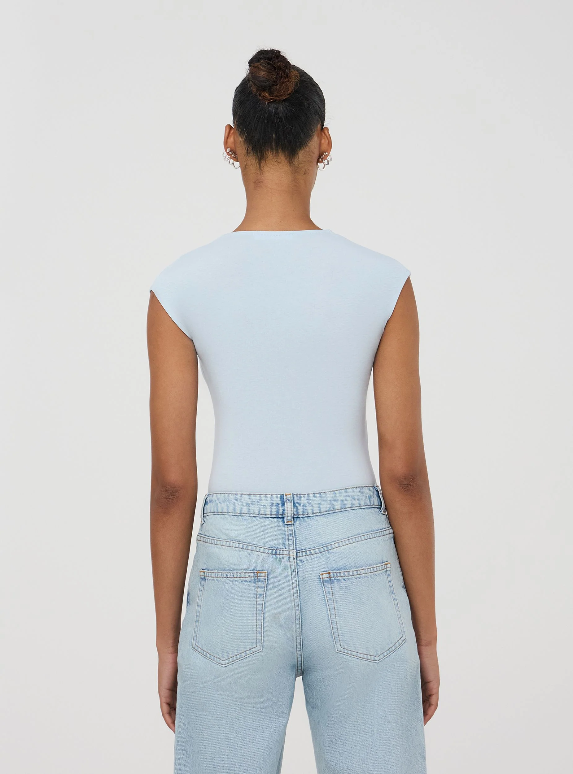 Body elasticizzato con scollo a v - Image 2