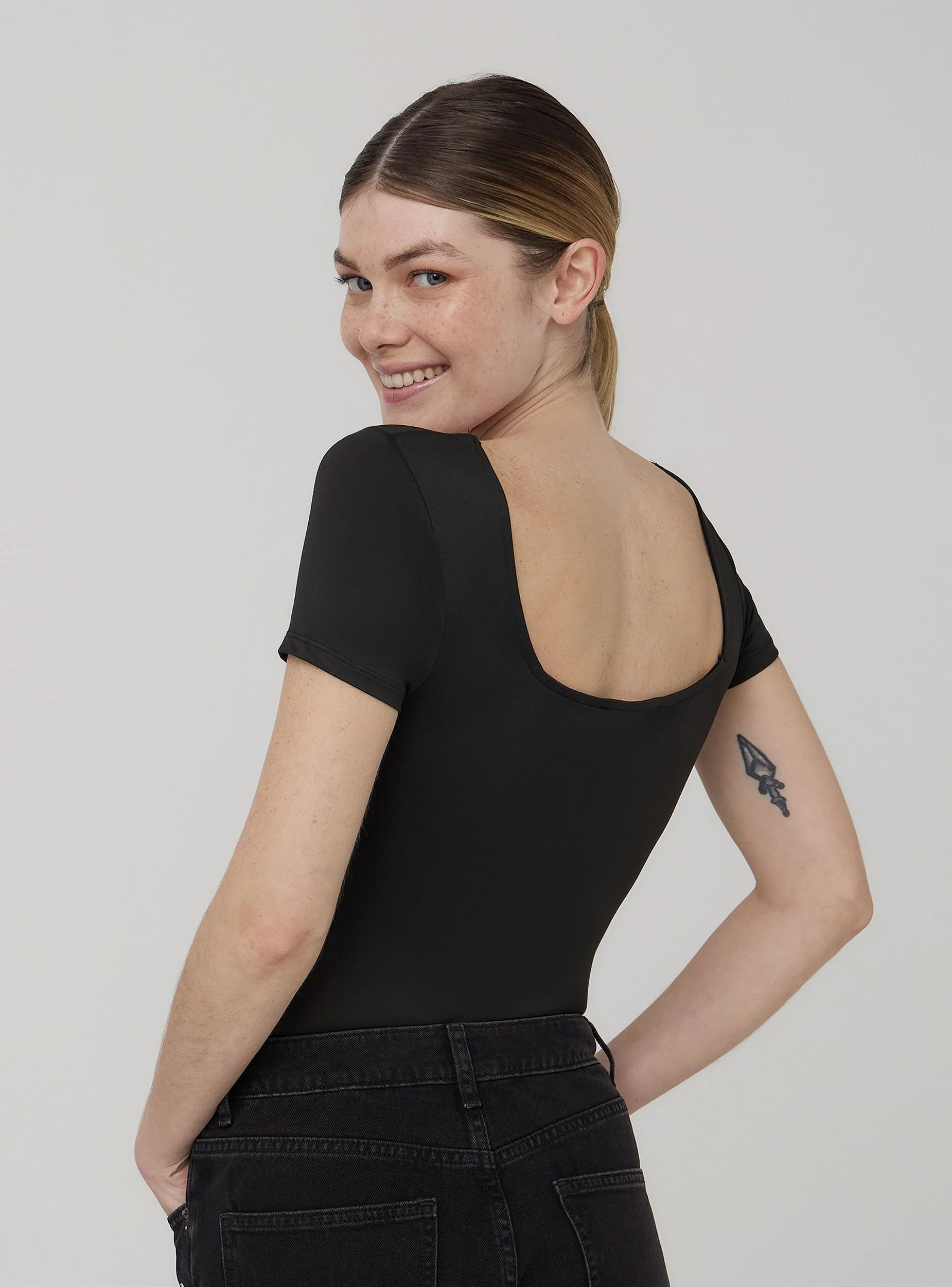Body elasticizzato con scollo quadrato - Image 2