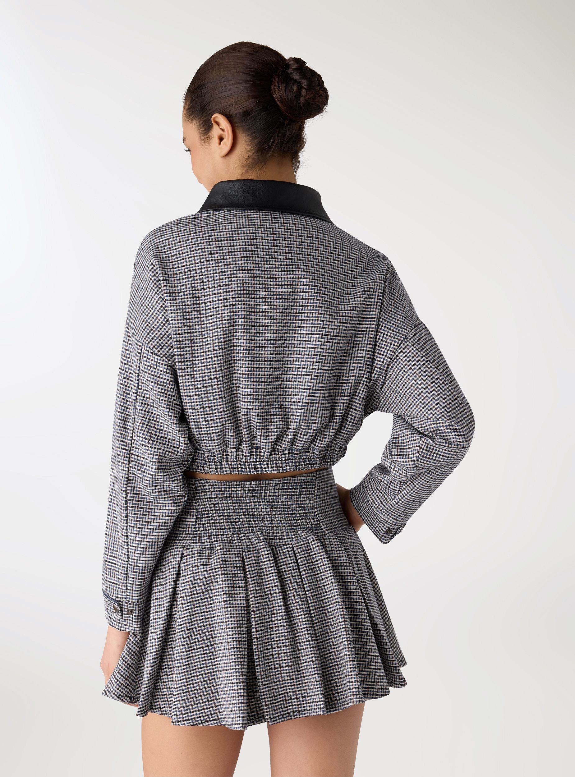 Bomber crop con fantasia a quadretti