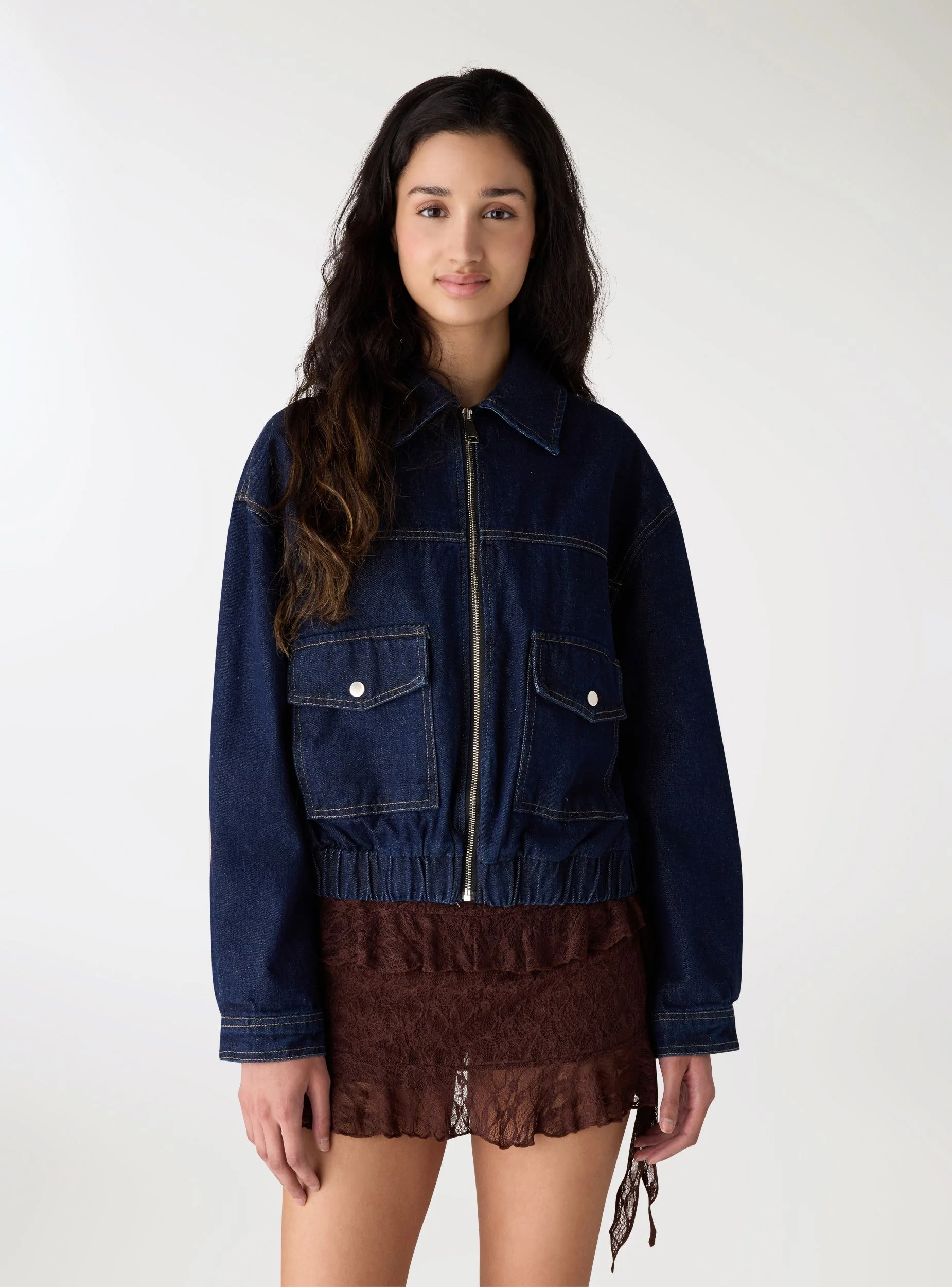 Bomber in denim con zip e tasche - Image 2