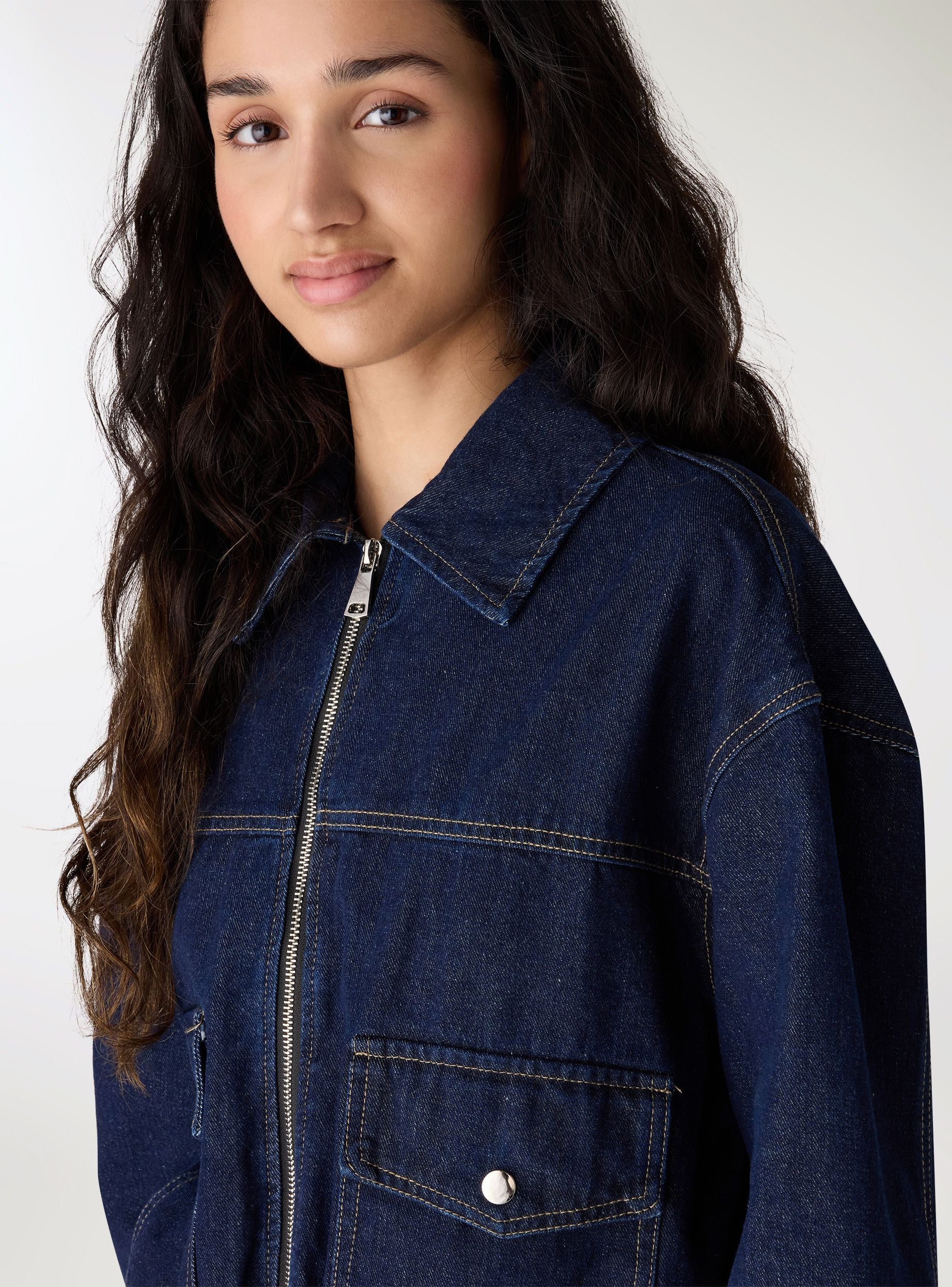 Bomber in denim con zip e tasche - Image 4