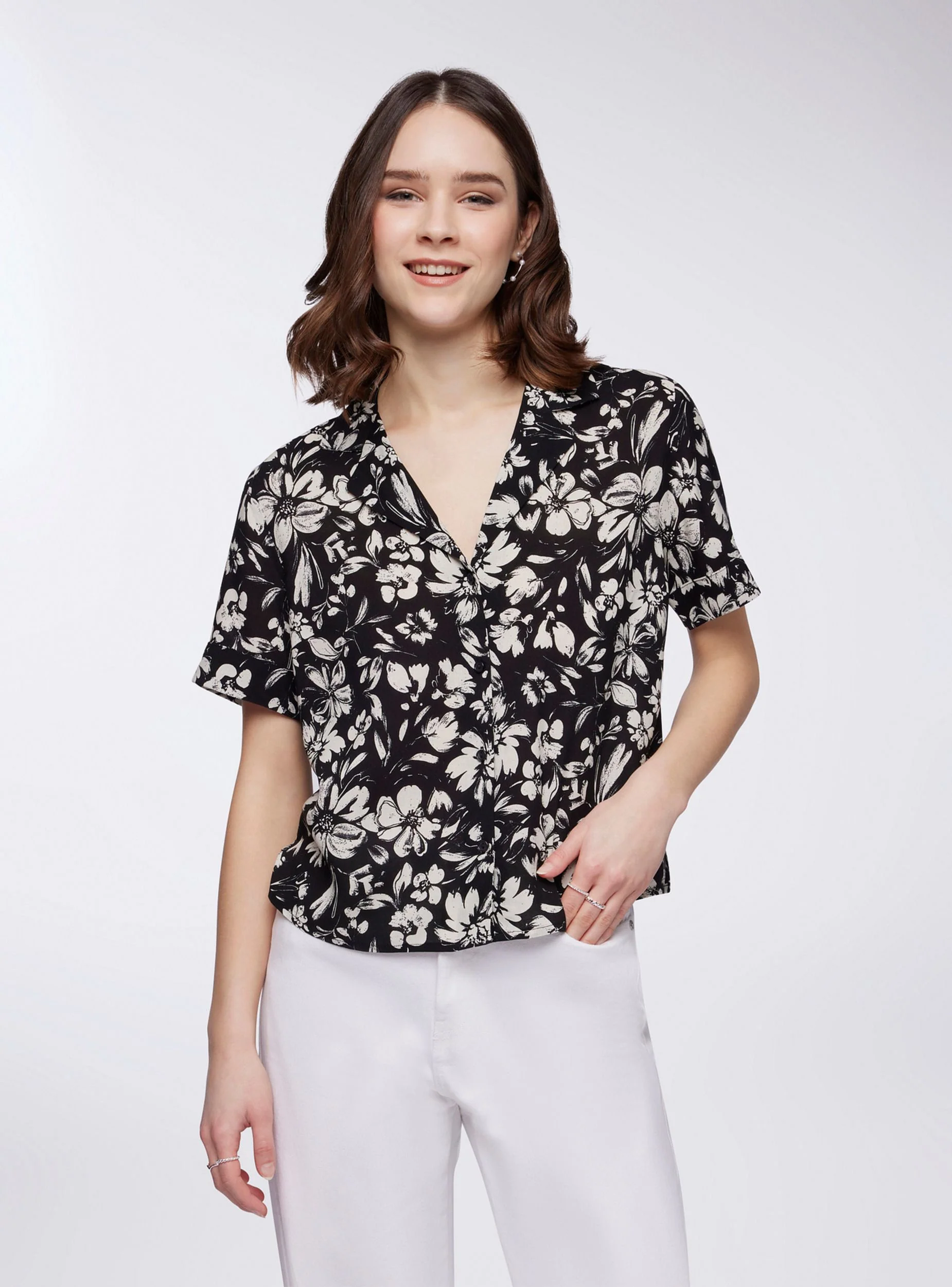 Camia ampia con fiori - Image 2