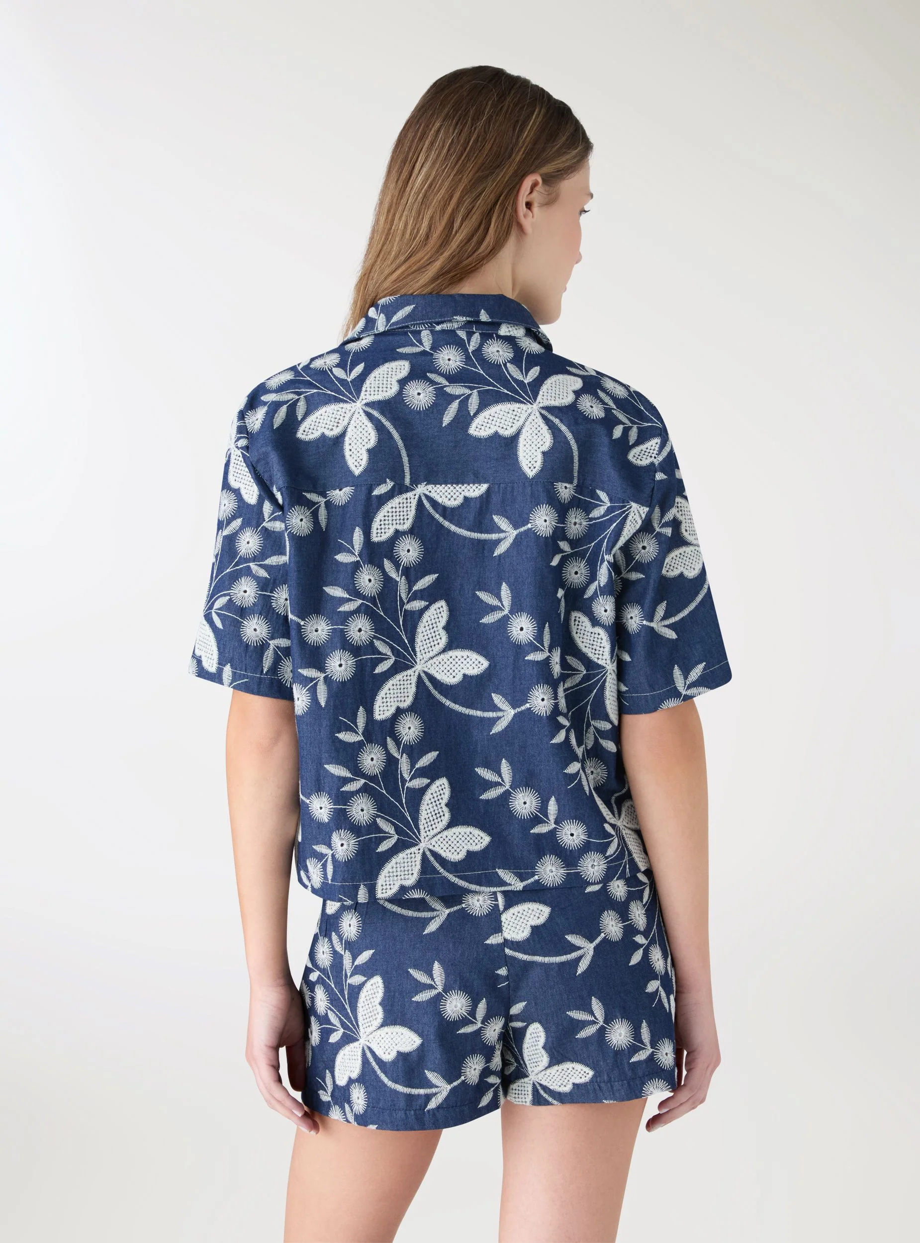 Camicia a maniche corte con stampa floreale