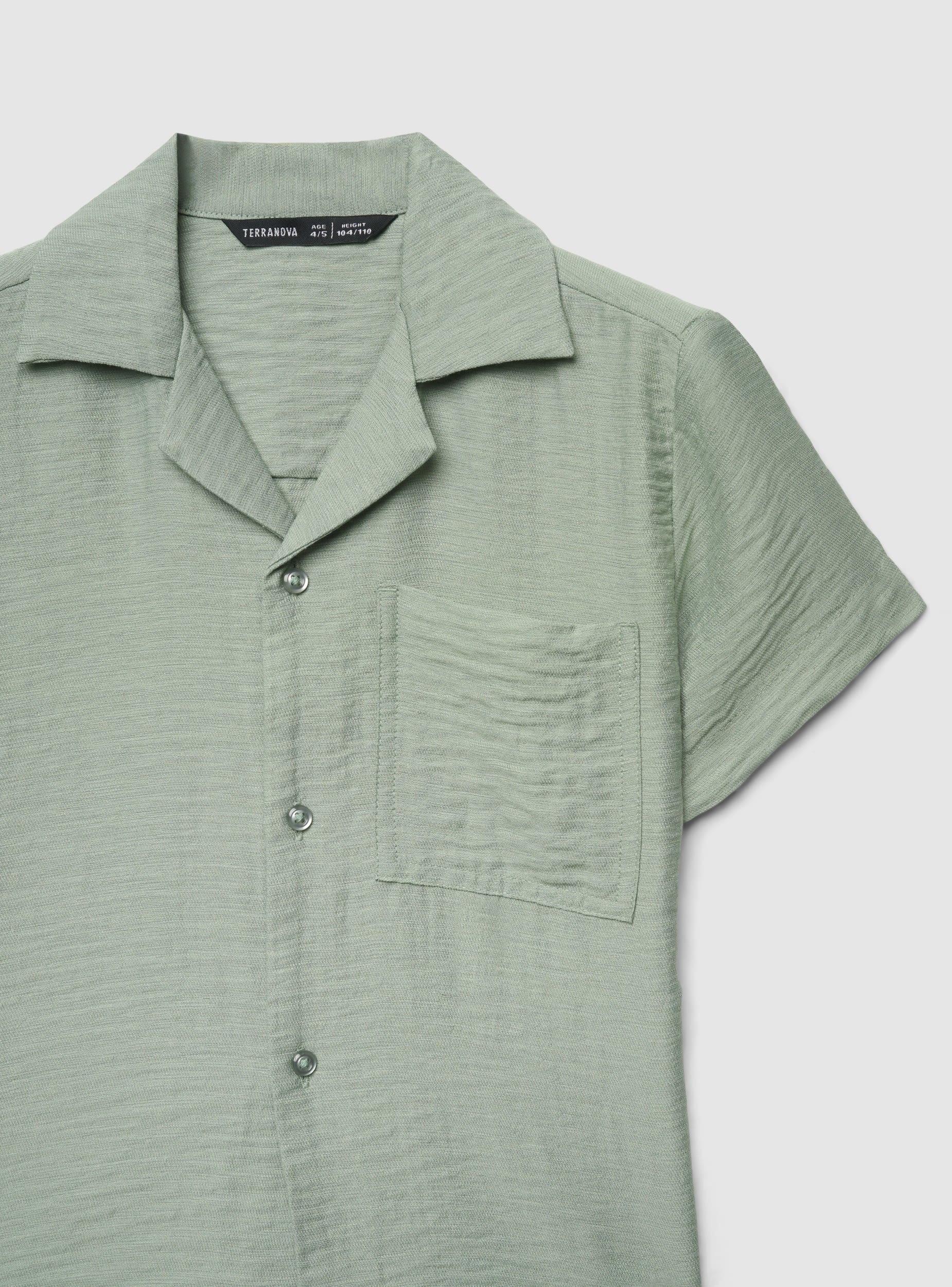 Camicia a maniche corte tinta unita con taschino