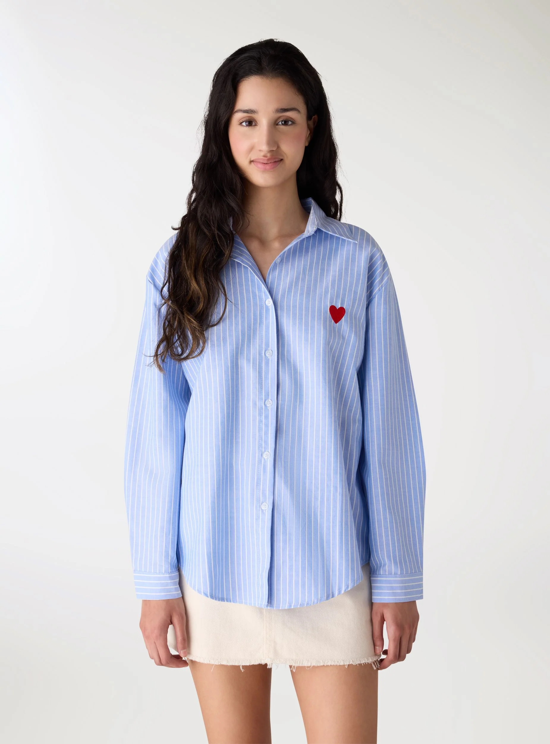 Camicia a righe con ricamo cuore - Image 2