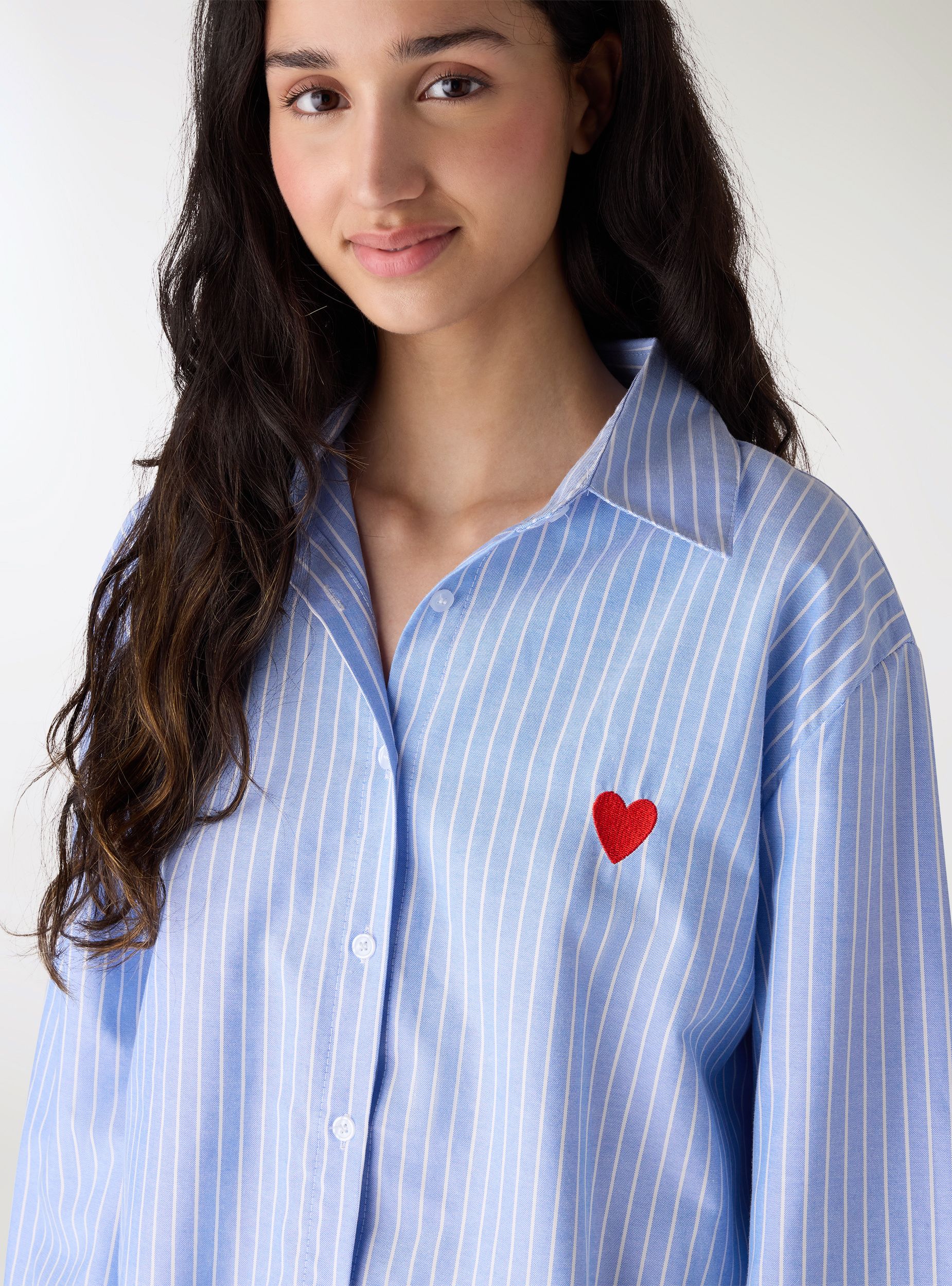 Camicia a righe con ricamo cuore - Image 4