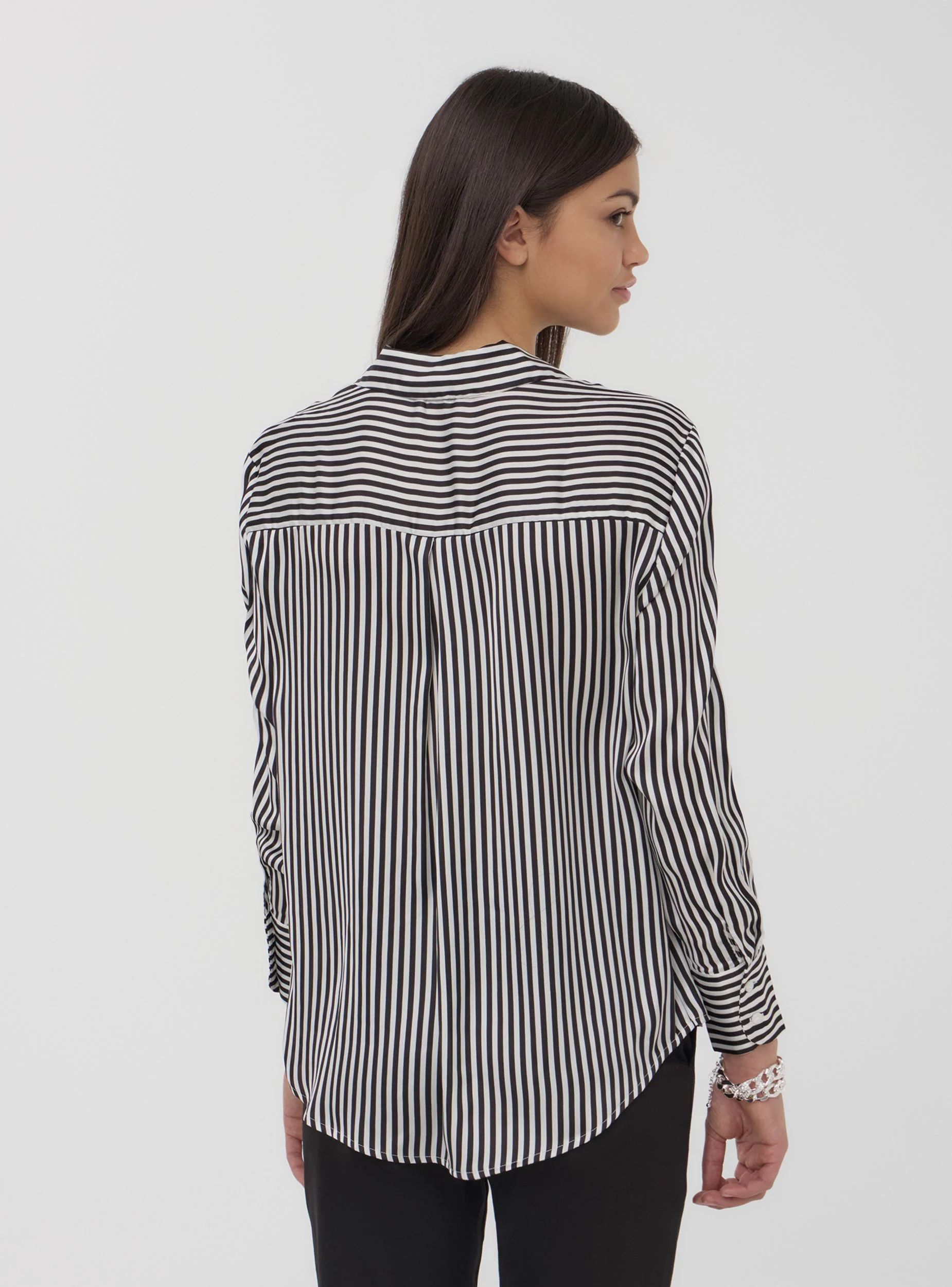 Camicia ampia a righe effetto raso - Image 2