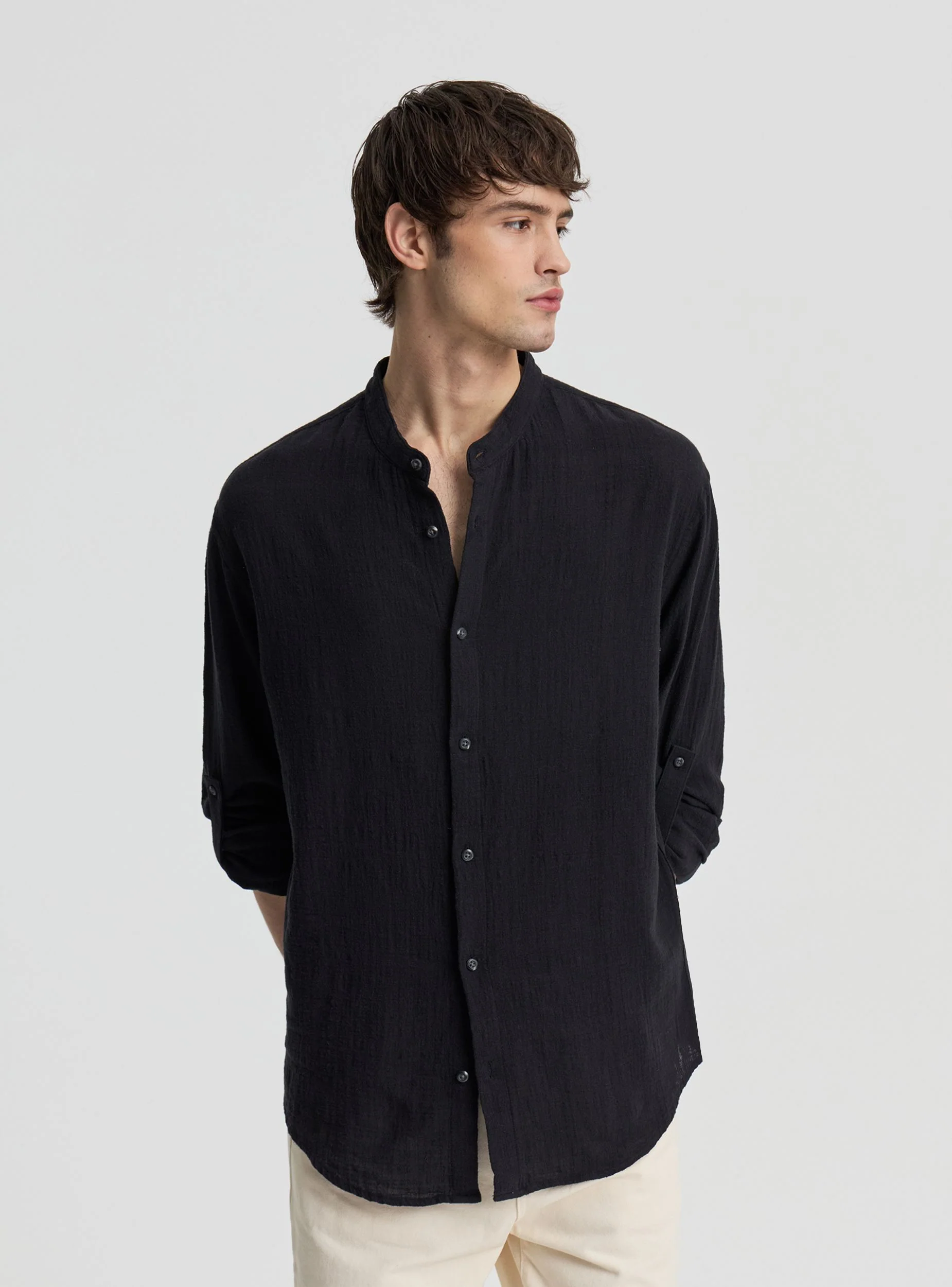 Camicia coreana goffrata a tinta unita - Image 4