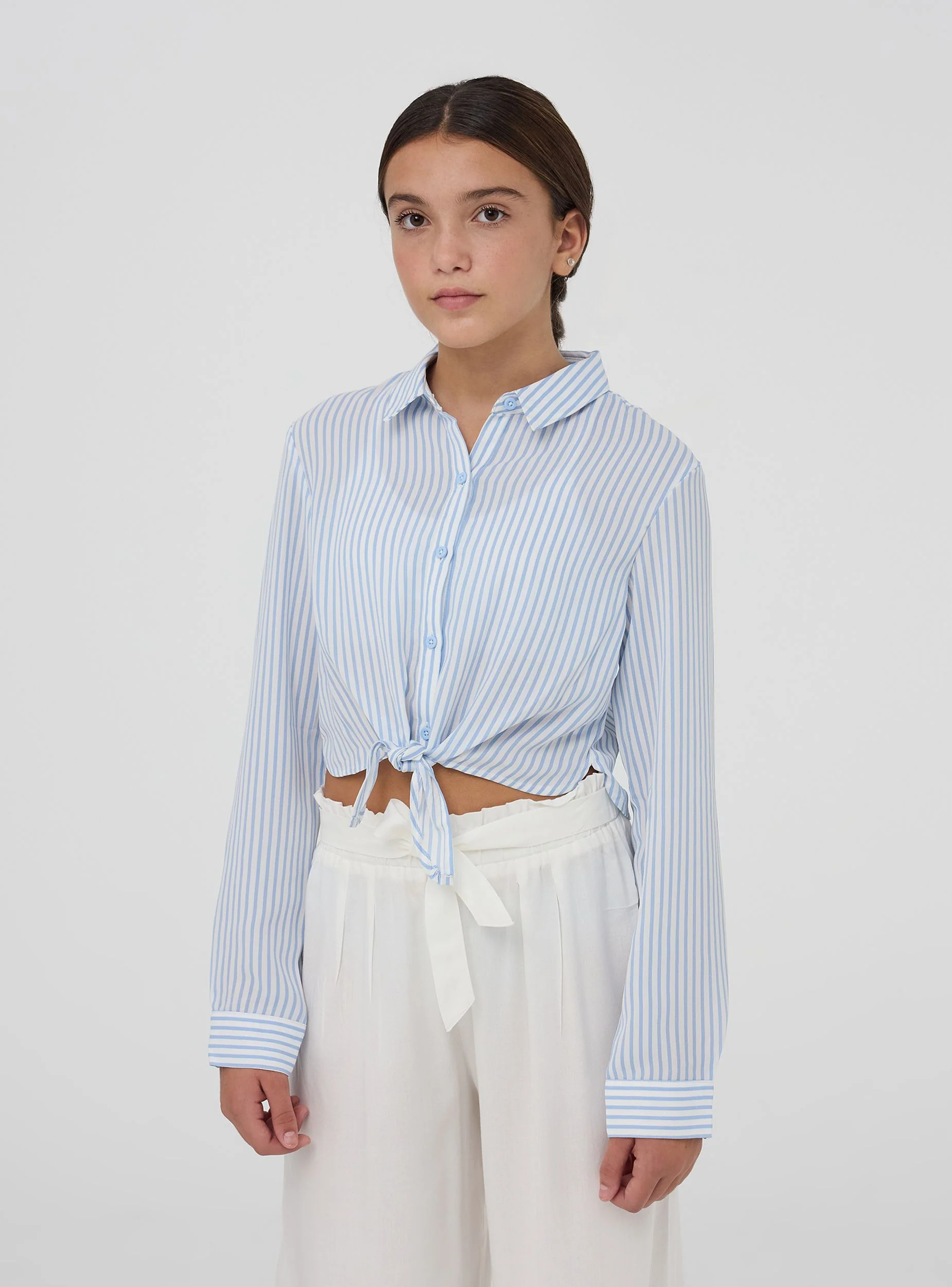 Camicia crop a righe con nodo - Image 7