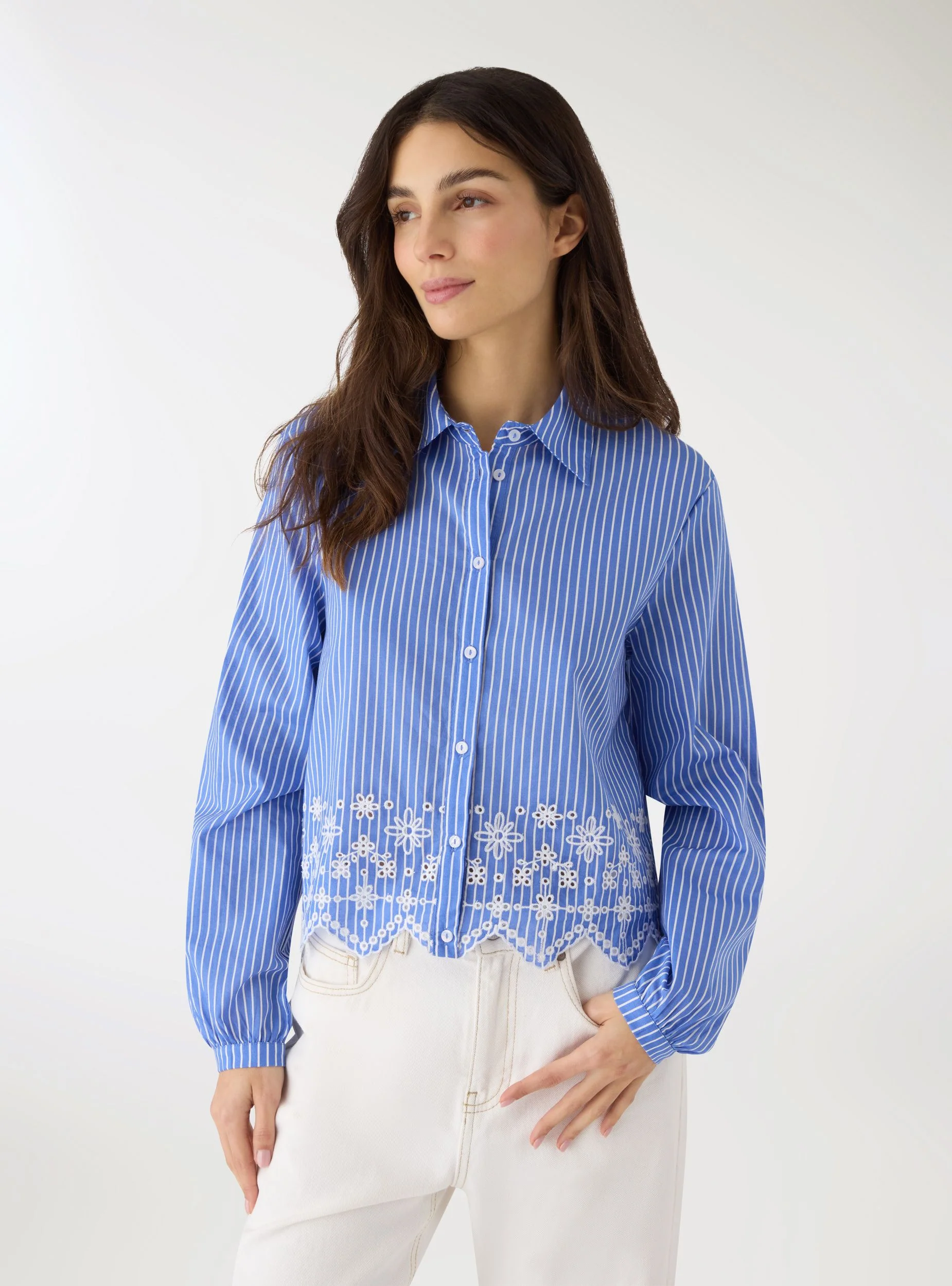 Camicia crop a righe con ricamo traforato - Image 3