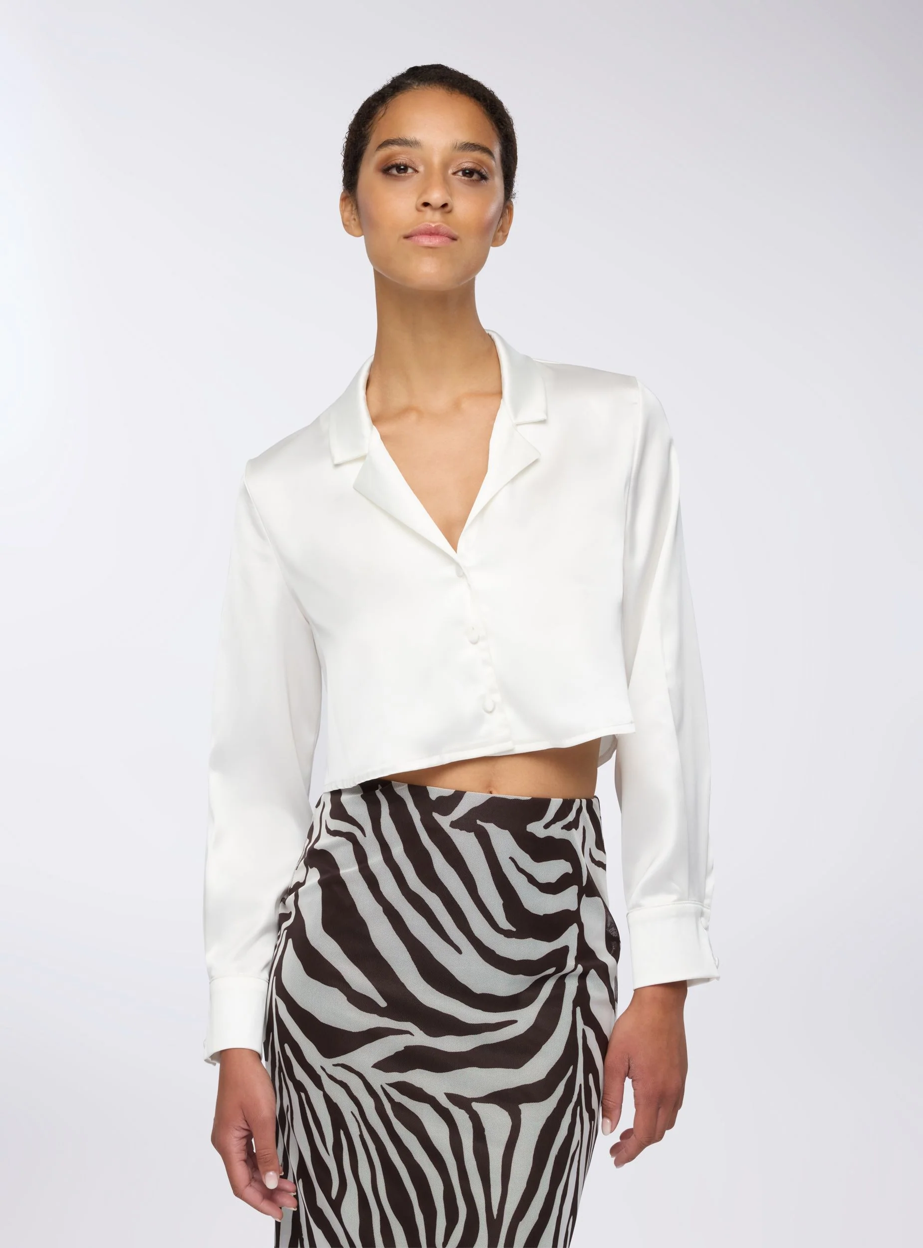 Camicia crop effetto raso - Image 4