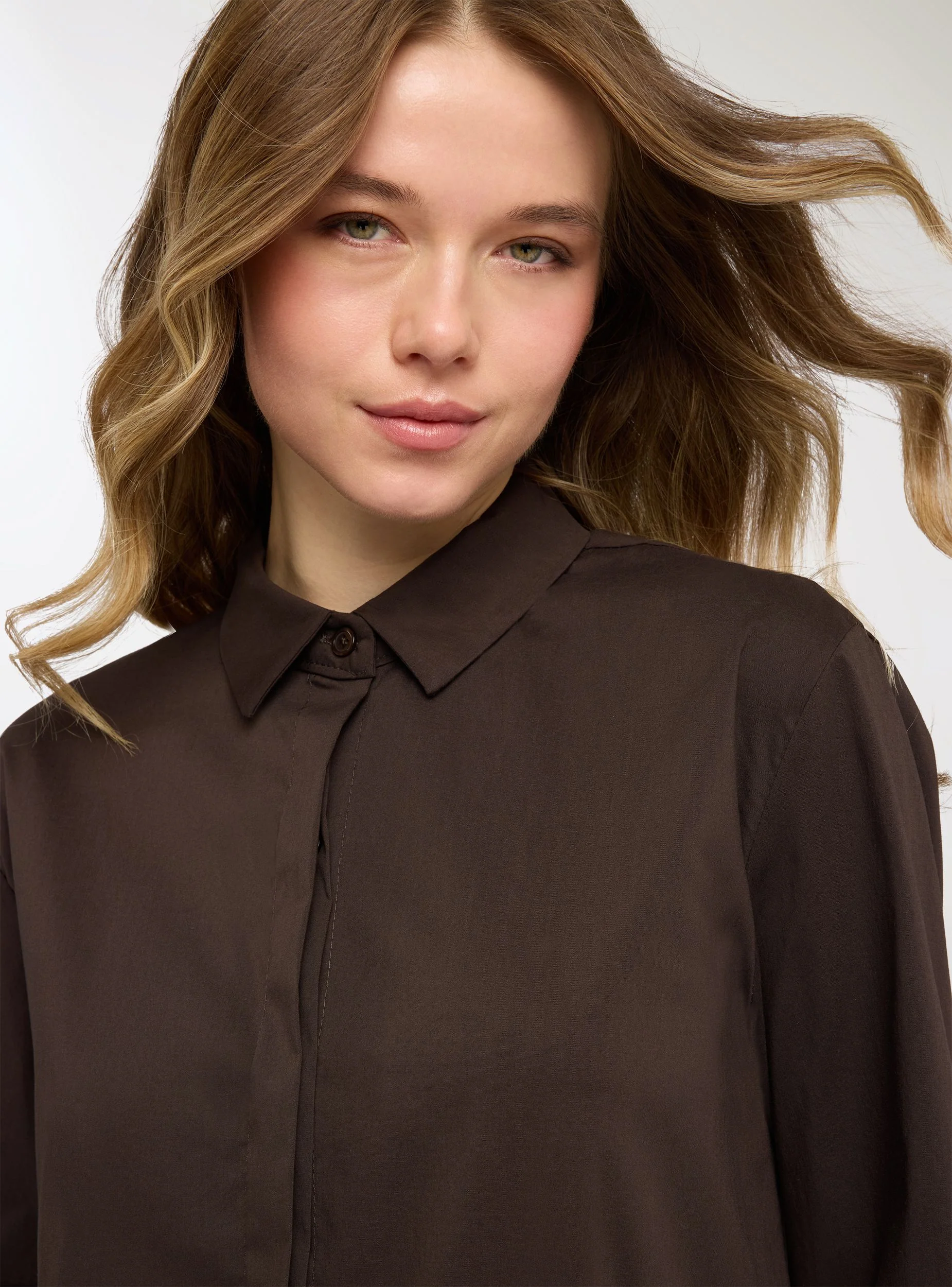 Camicia over a tinta unita - Image 4