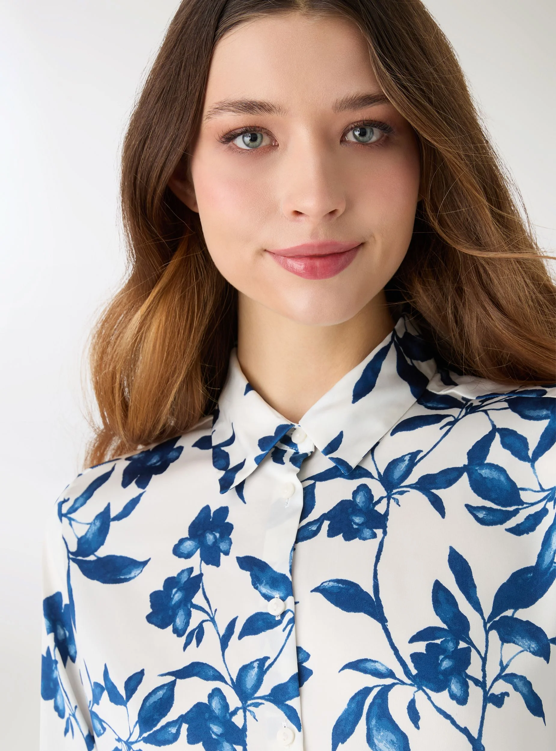 Camicia oversize con stampa floreale satin - Image 4