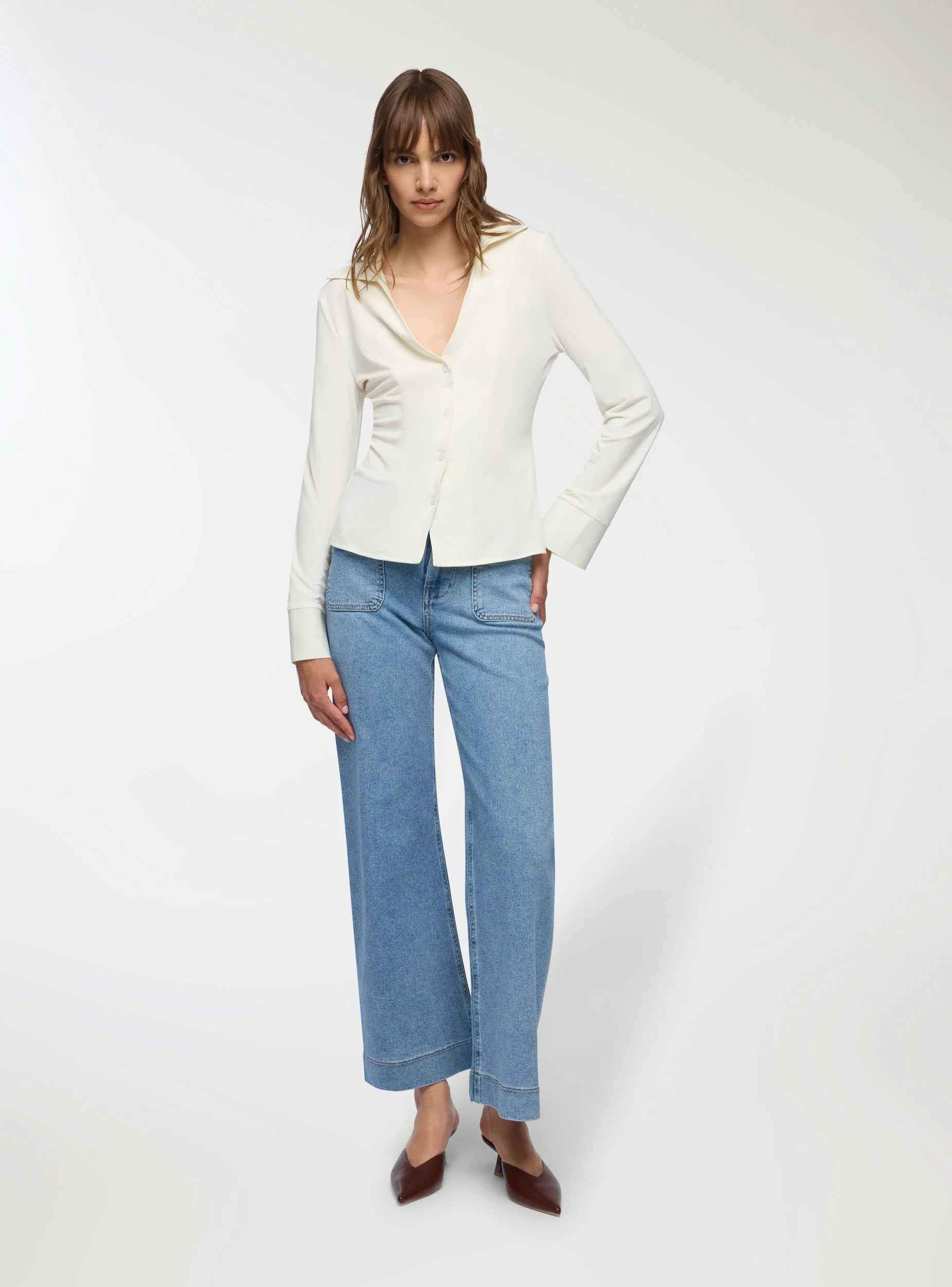Camicia slim fit scollo a v - Image 3