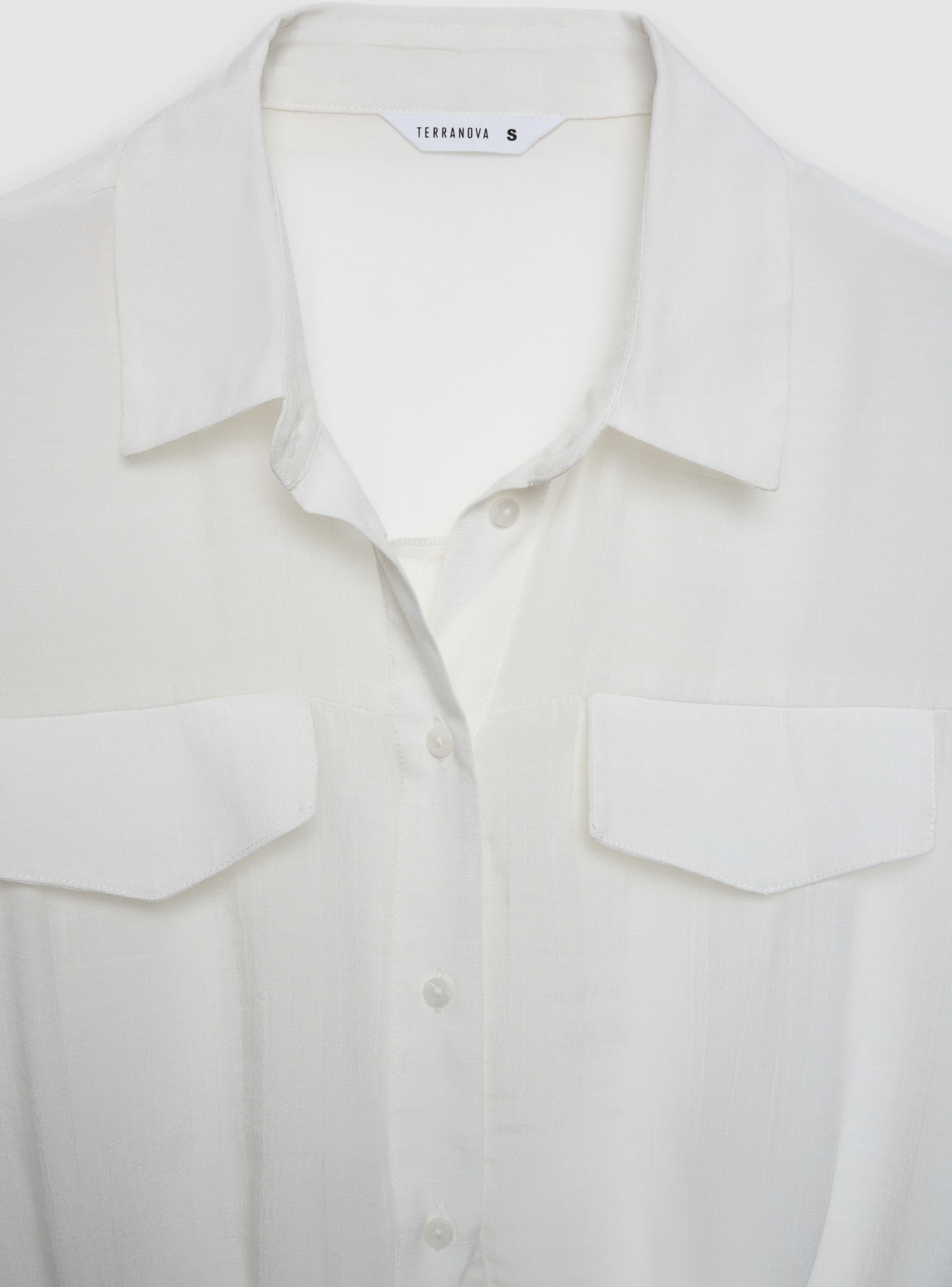 Camicia smanicata con nodo e taschini - Image 7