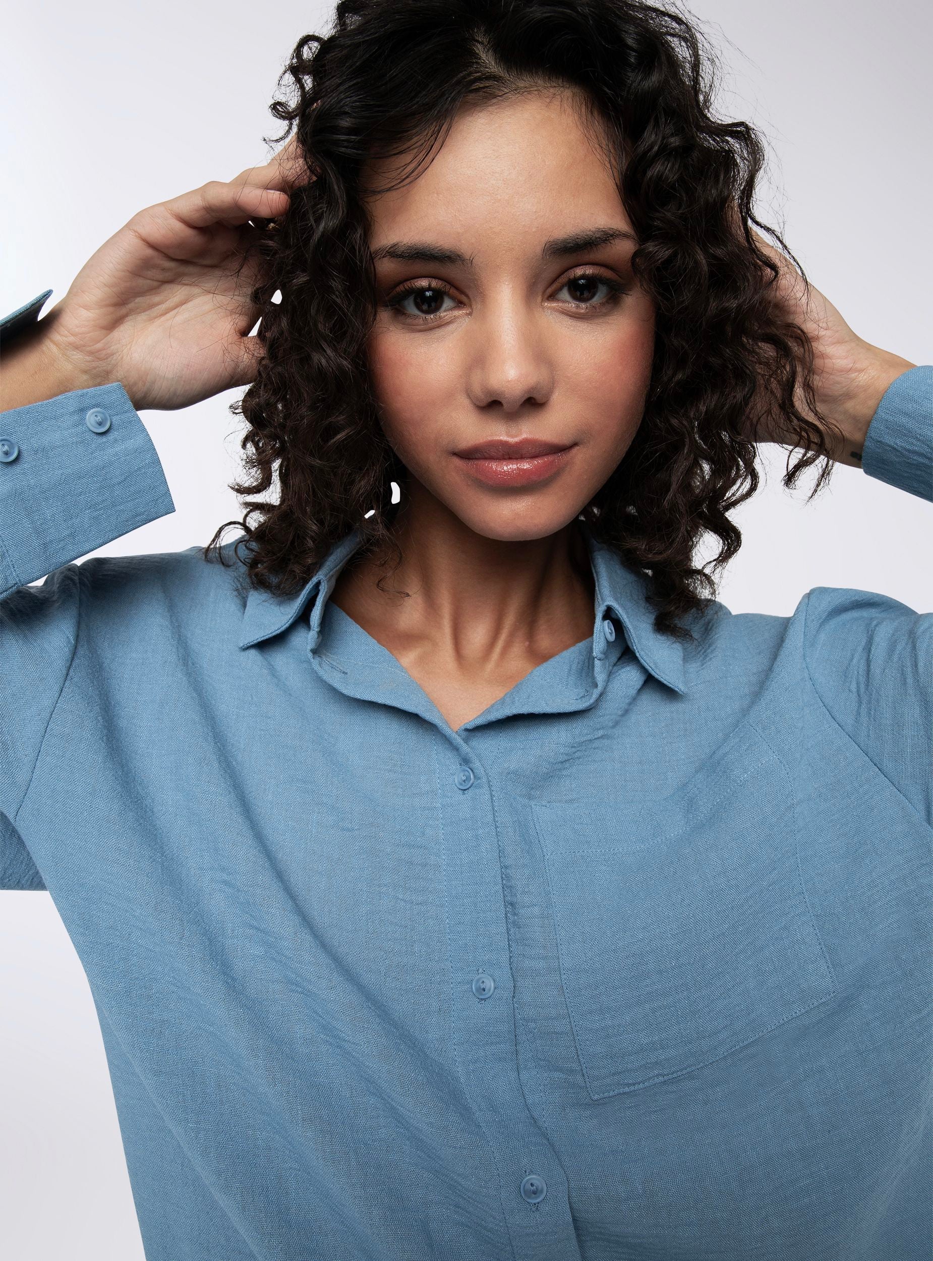 Camicia tessuto leggero con tasca - Image 3