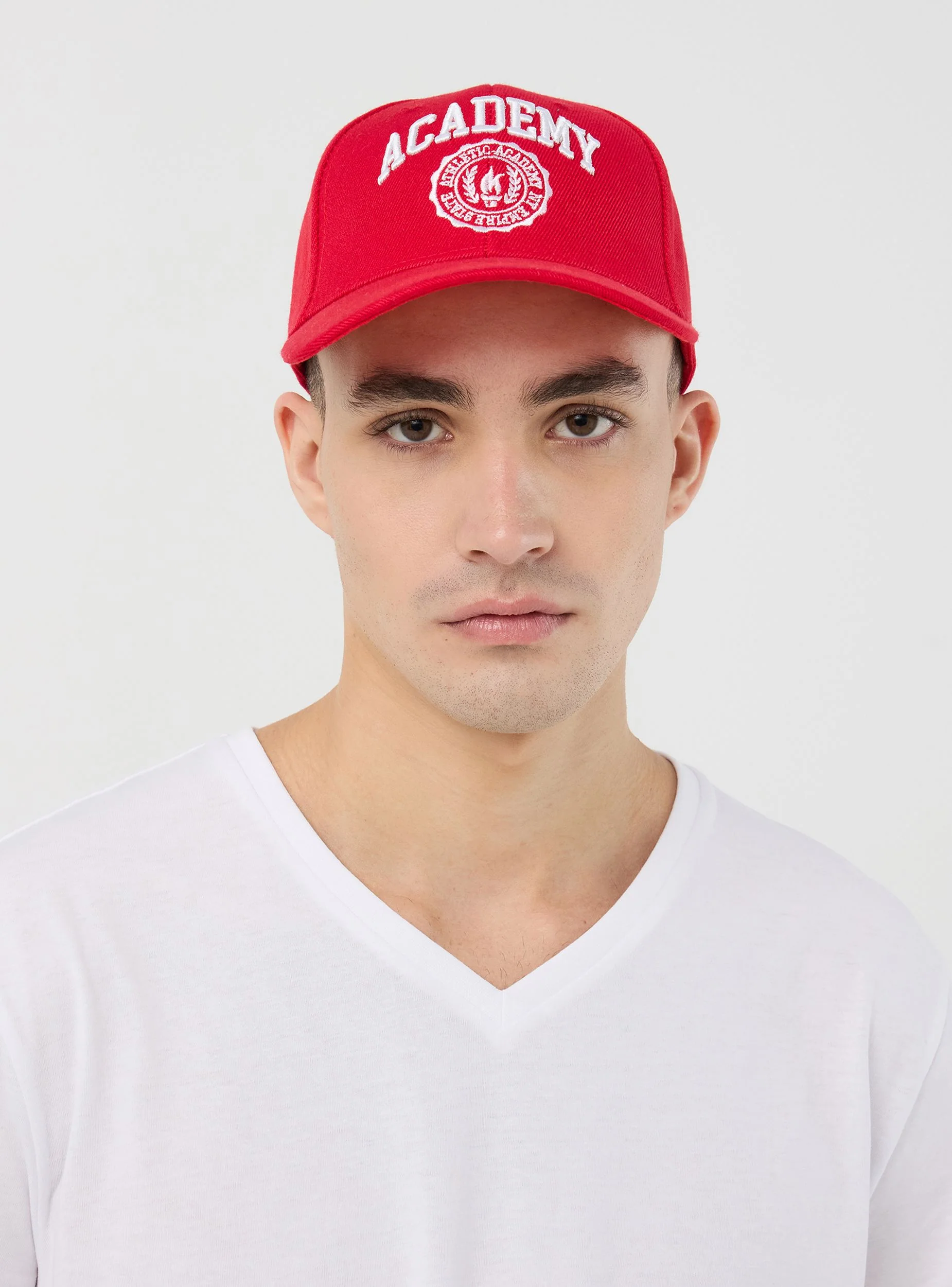 Cappellino baseball con scritta ricamata stile college