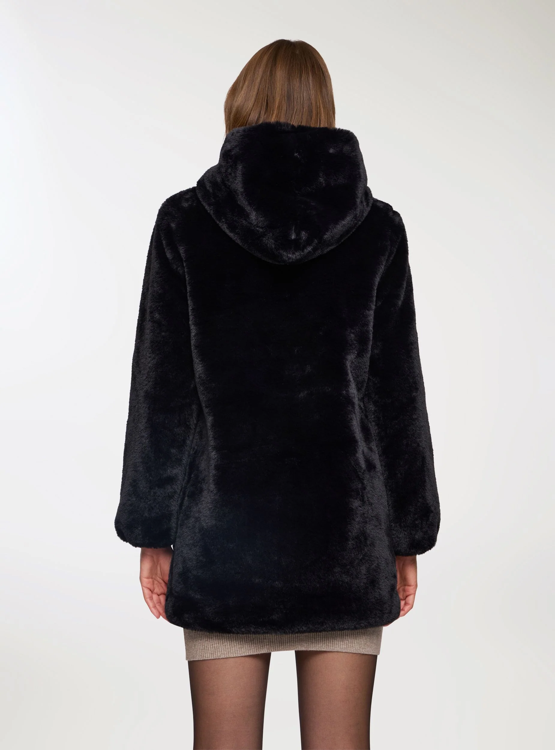 Cappotto in similpelliccia con cappuccio - Image 4
