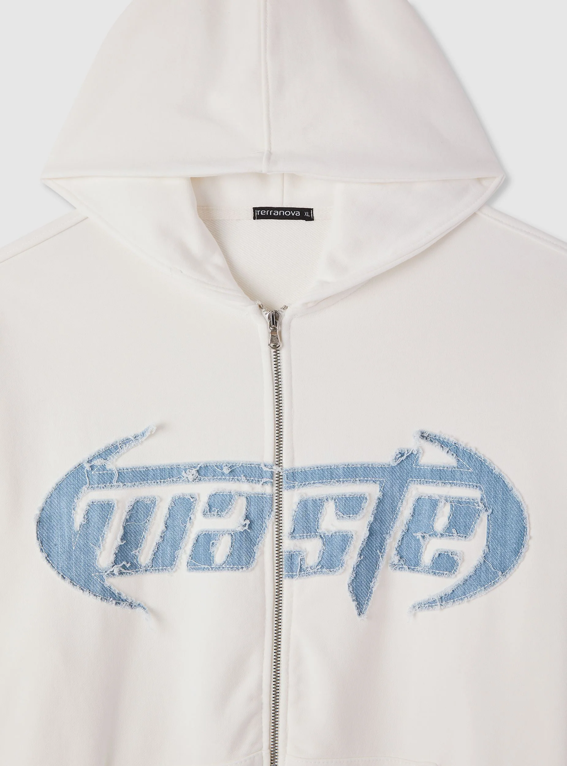 Felpa boxy con cappuccio con patch - Image 5