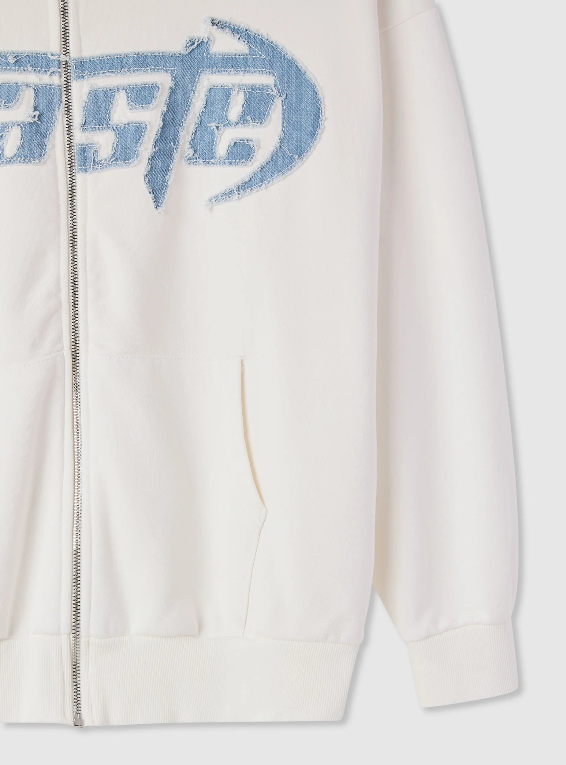 Felpa boxy con cappuccio con patch - Image 6