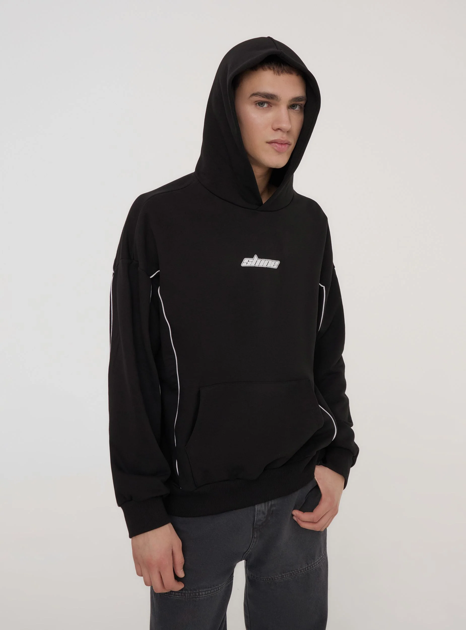 Felpa boxy fit con cappuccio, scritta e piping