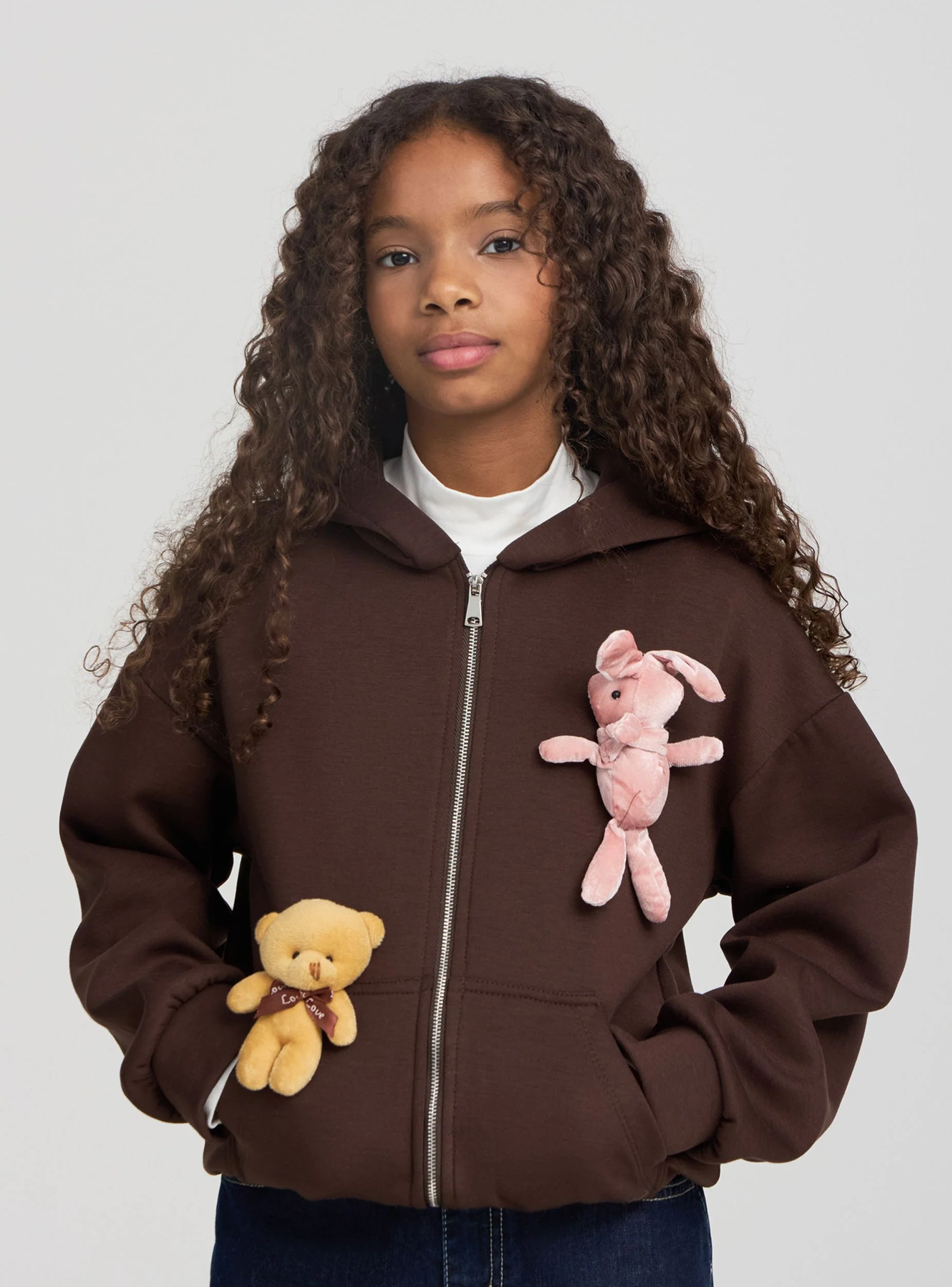 Felpa con cappuccio e applicazioni peluche - Image 7