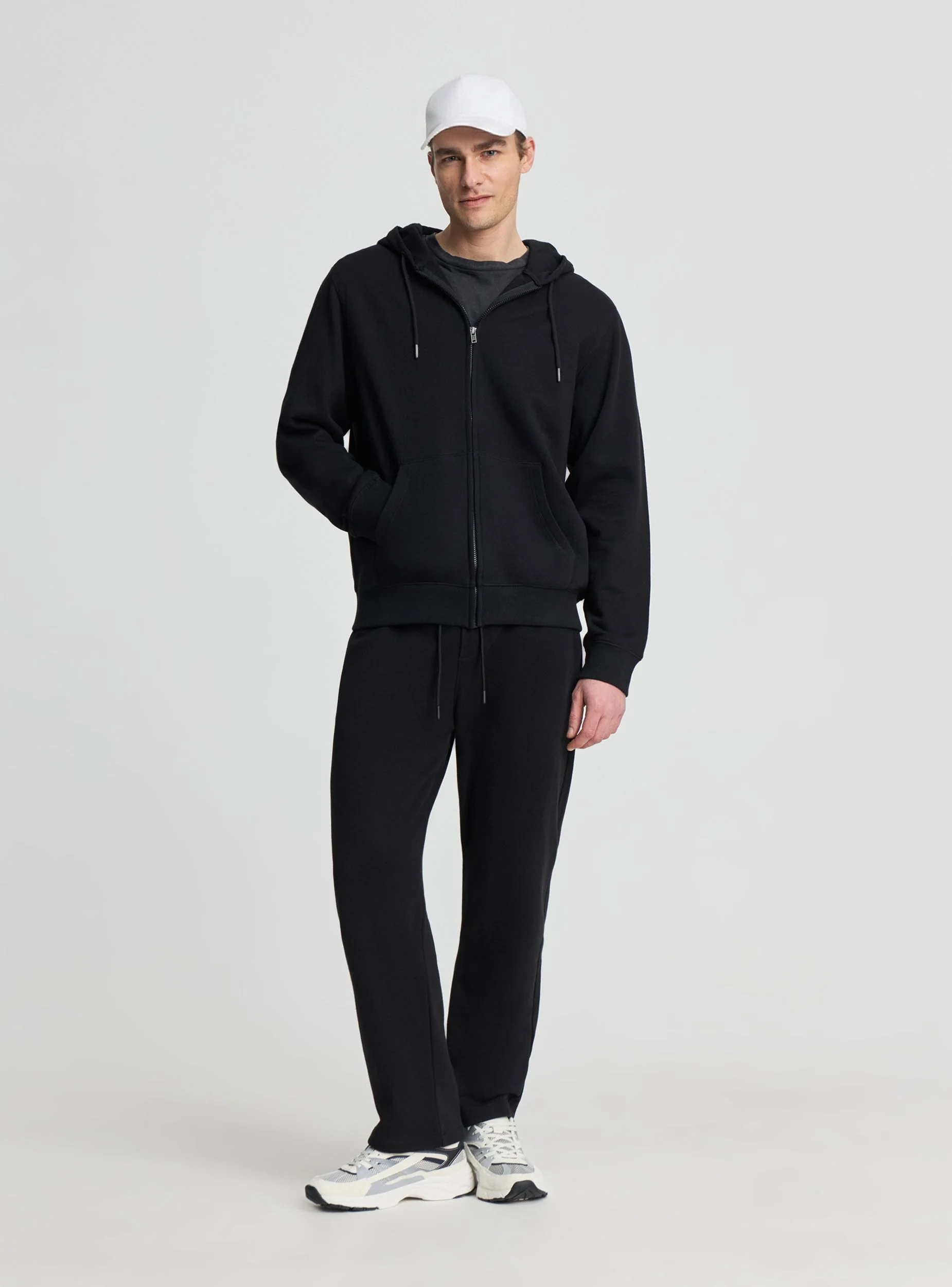 Felpa con cappuccio e zip a tinta unita