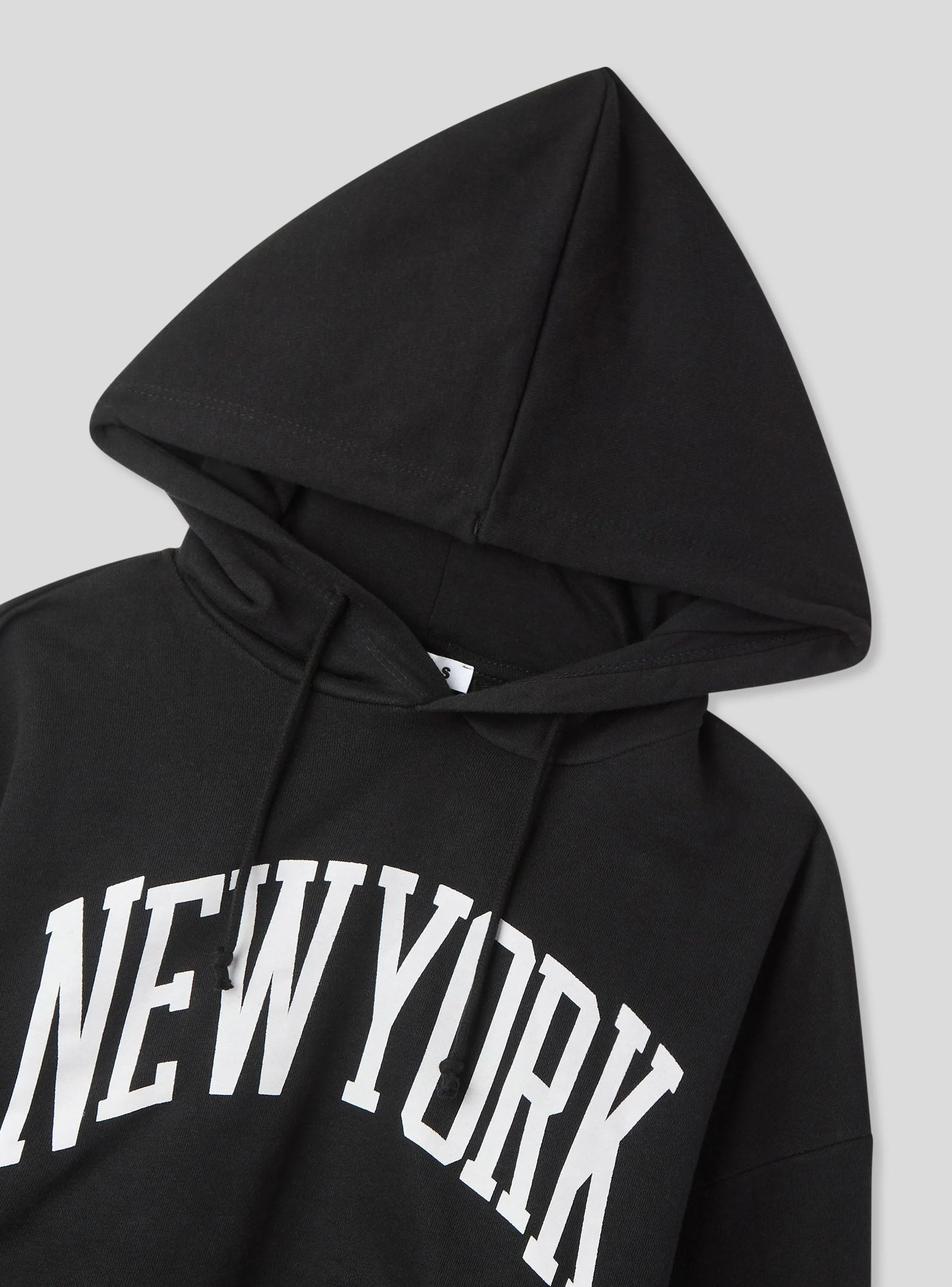 Felpa crop con cappuccio e stampa New York - Image 5