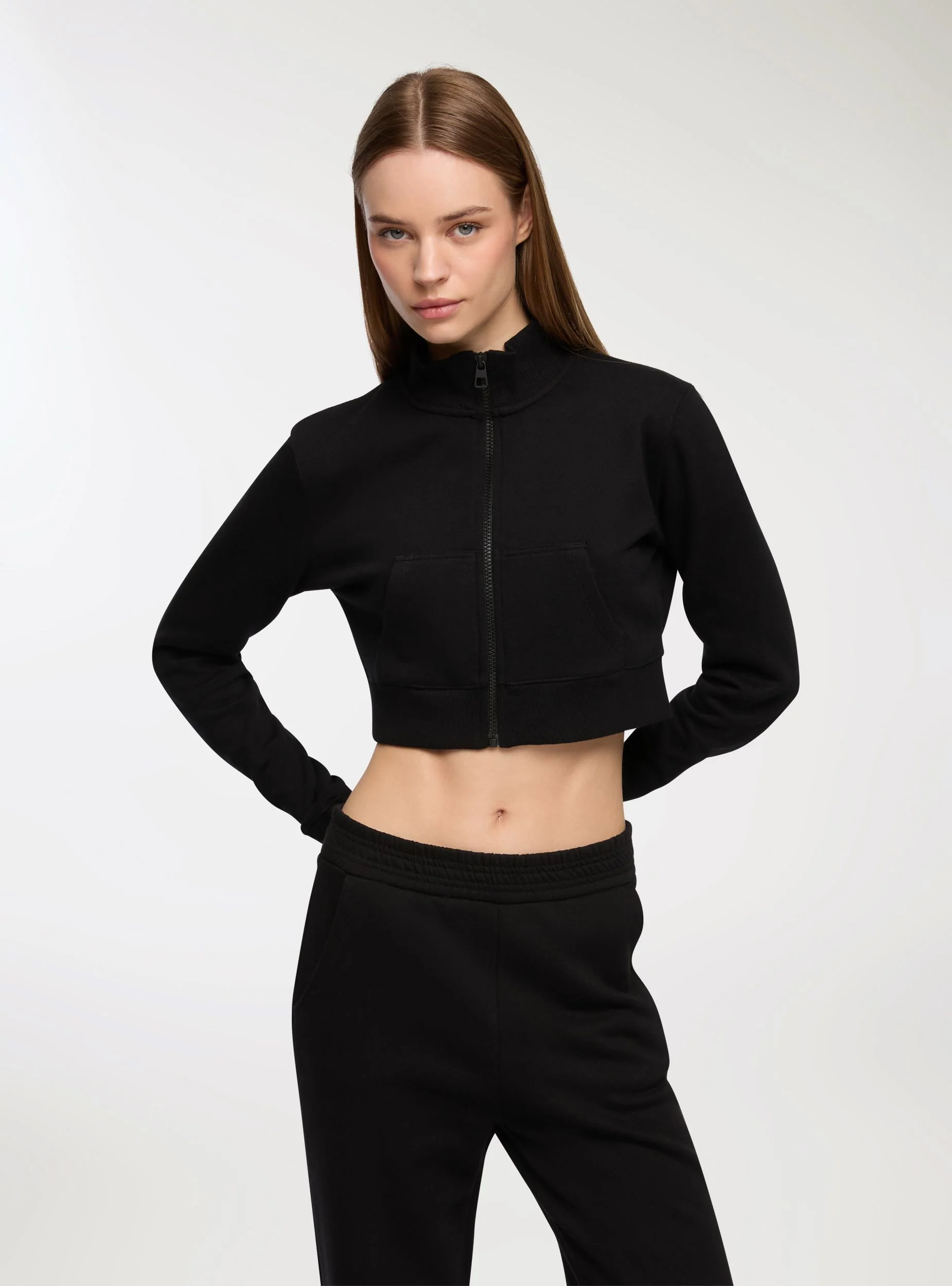 Felpa crop con zip girocollo - Image 2