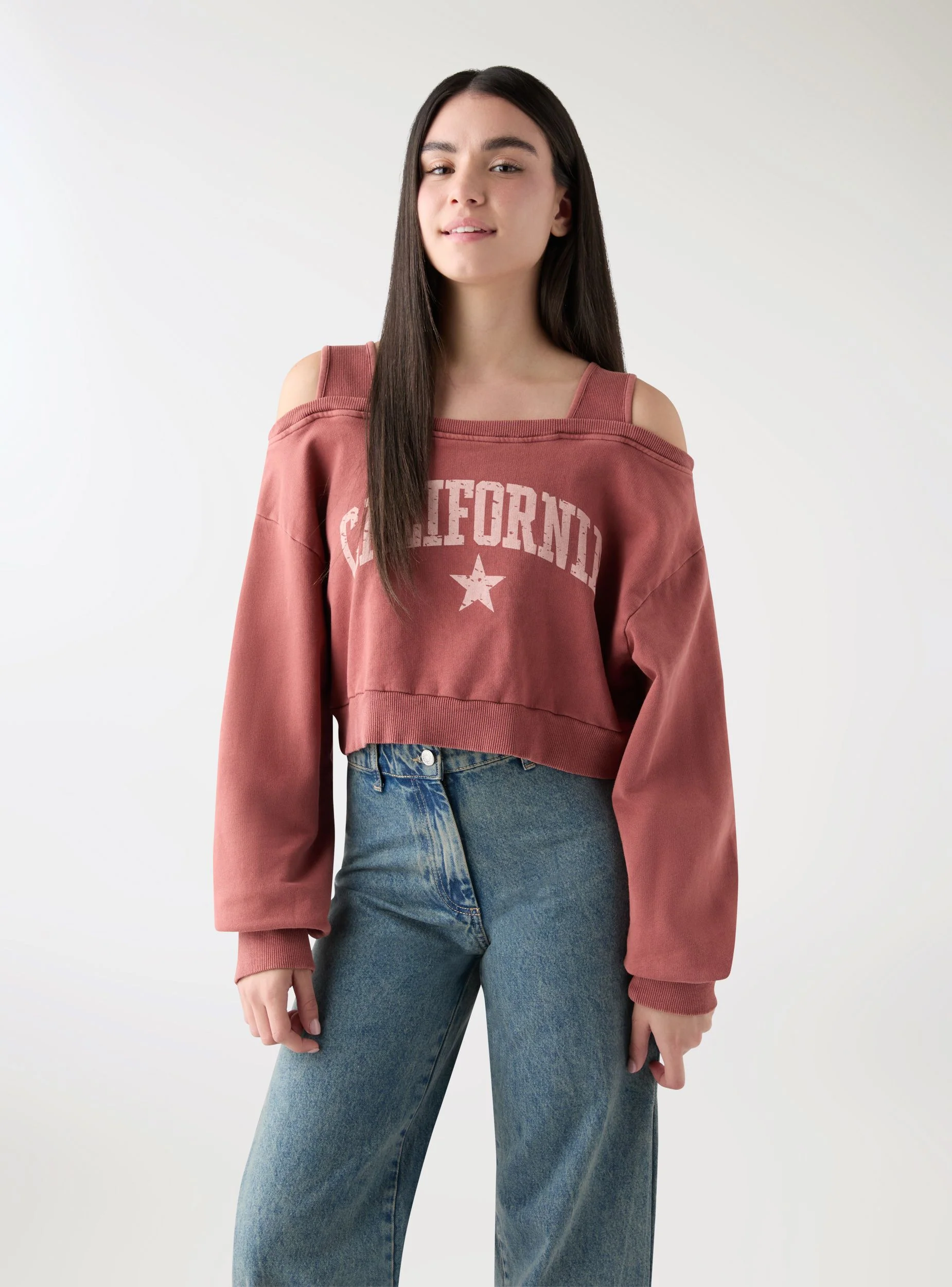 Felpa crop spalle scoperte con scritta - Image 8