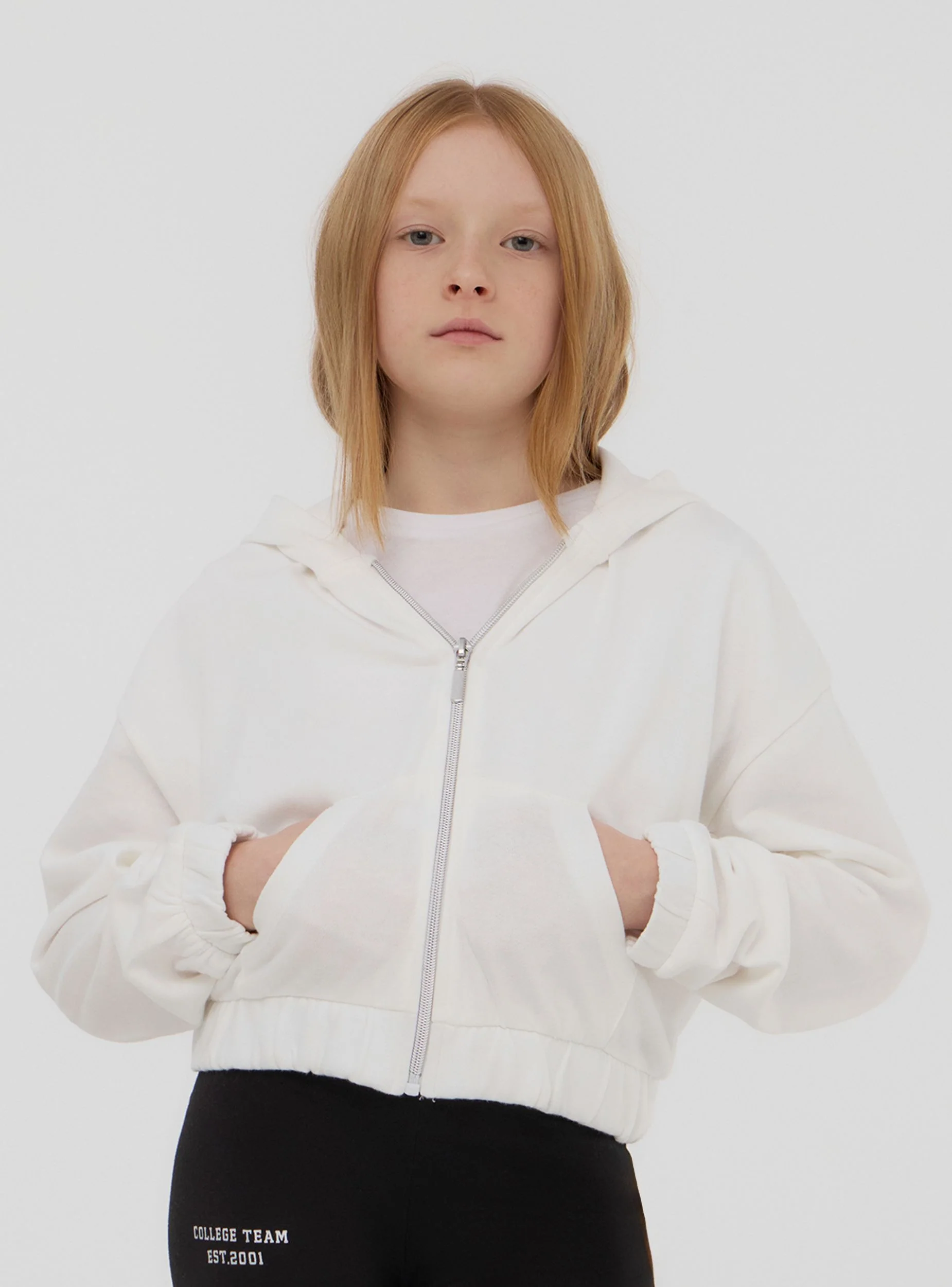 Felpa leggera crop con zip e cappuccio - Image 7