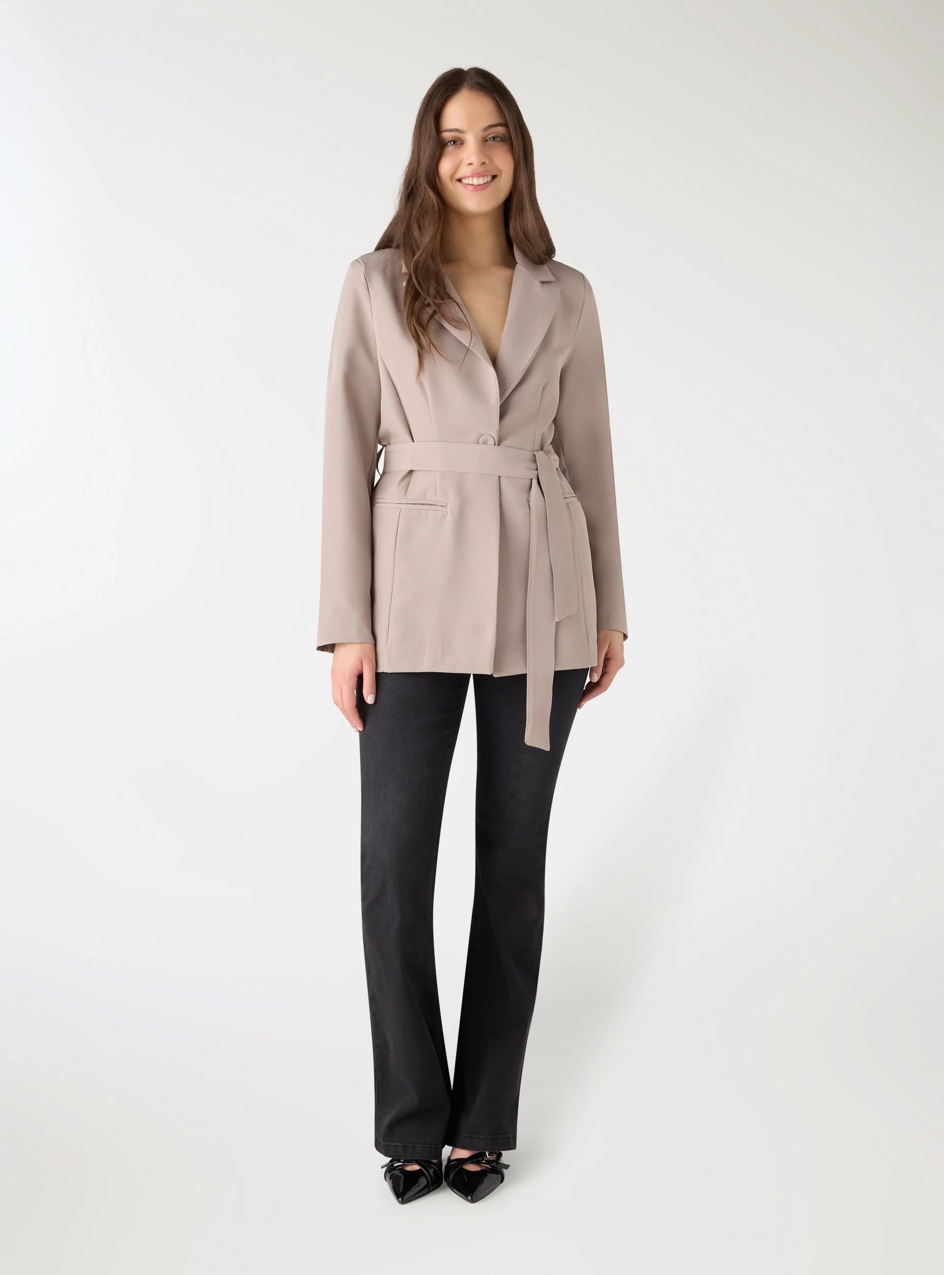 Giacca blazer con cintura - Image 3