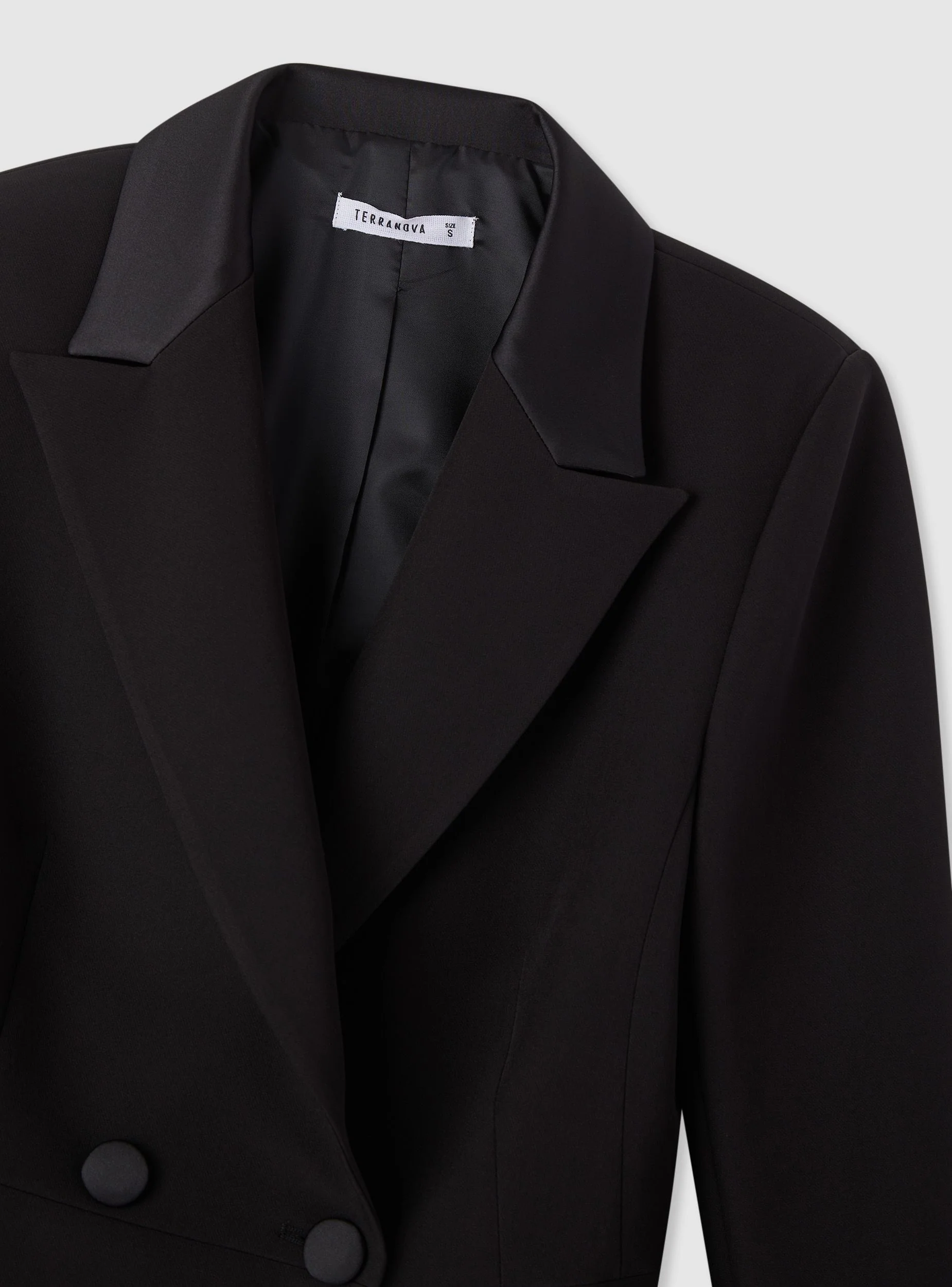 Giacca doppiopetto con revers simil satin