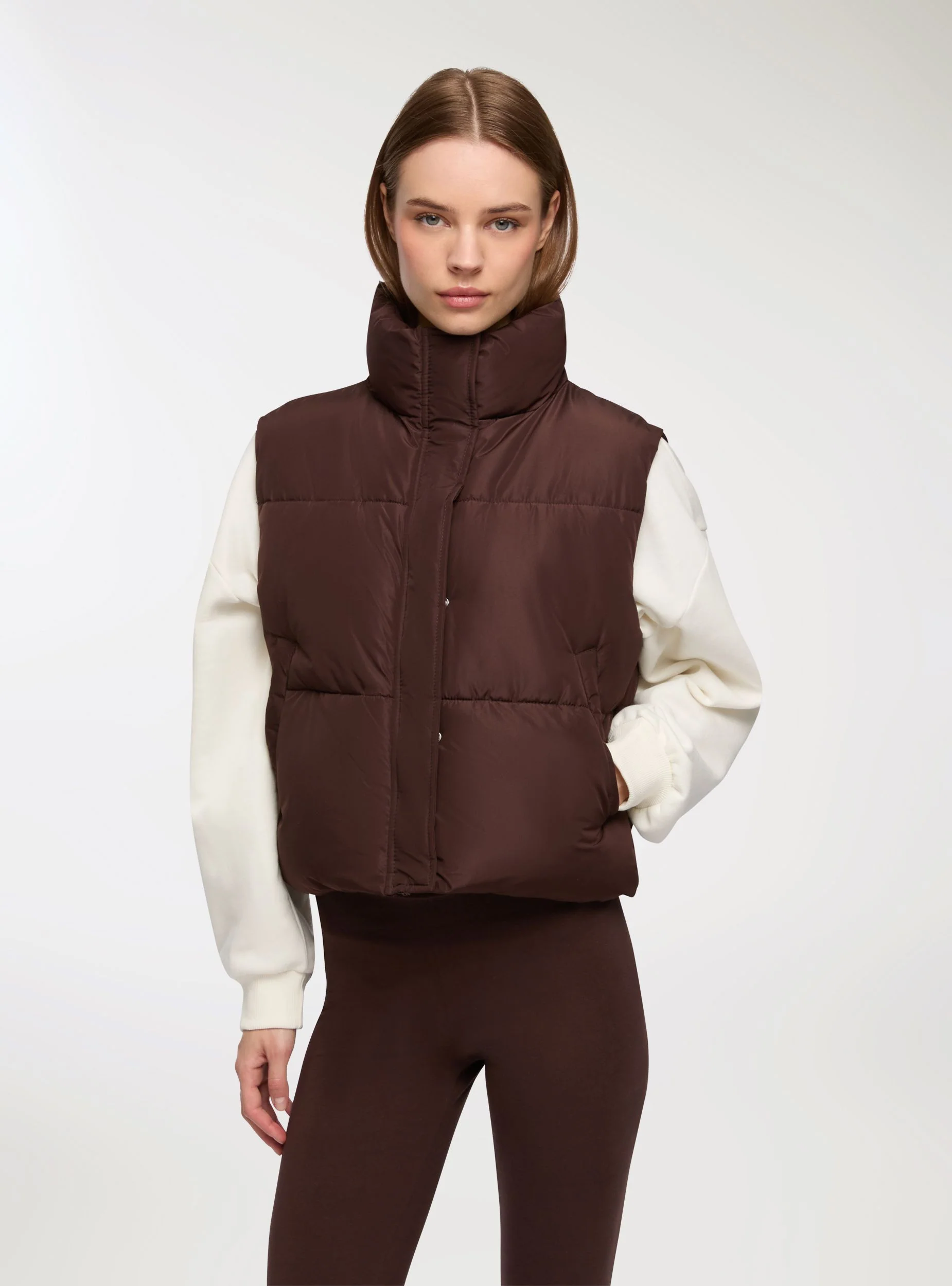 Gilet imbottito con collo alto - Image 2