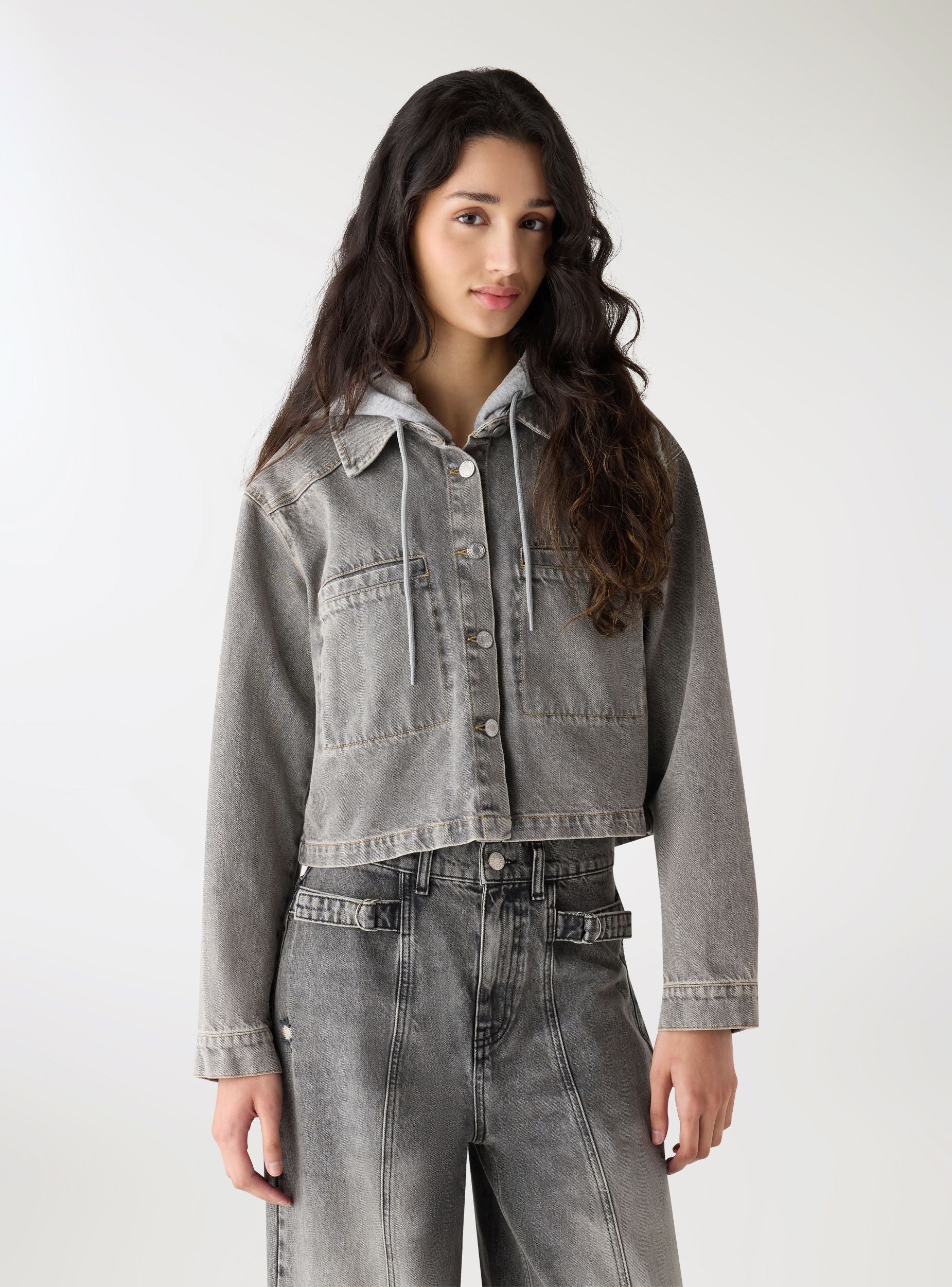 Giubbino denim con cappuccio - Image 2