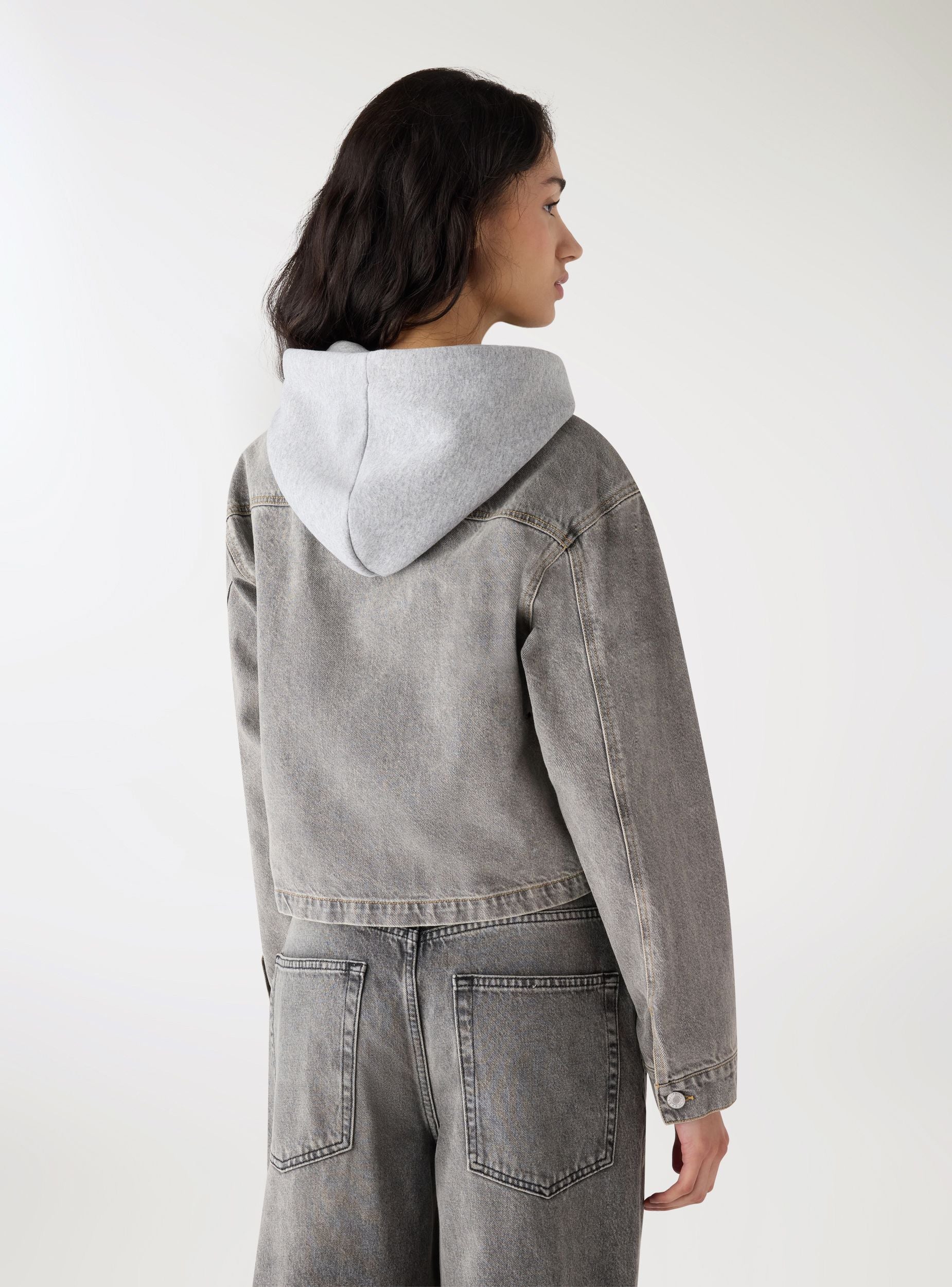 Giubbino denim con cappuccio - Image 4