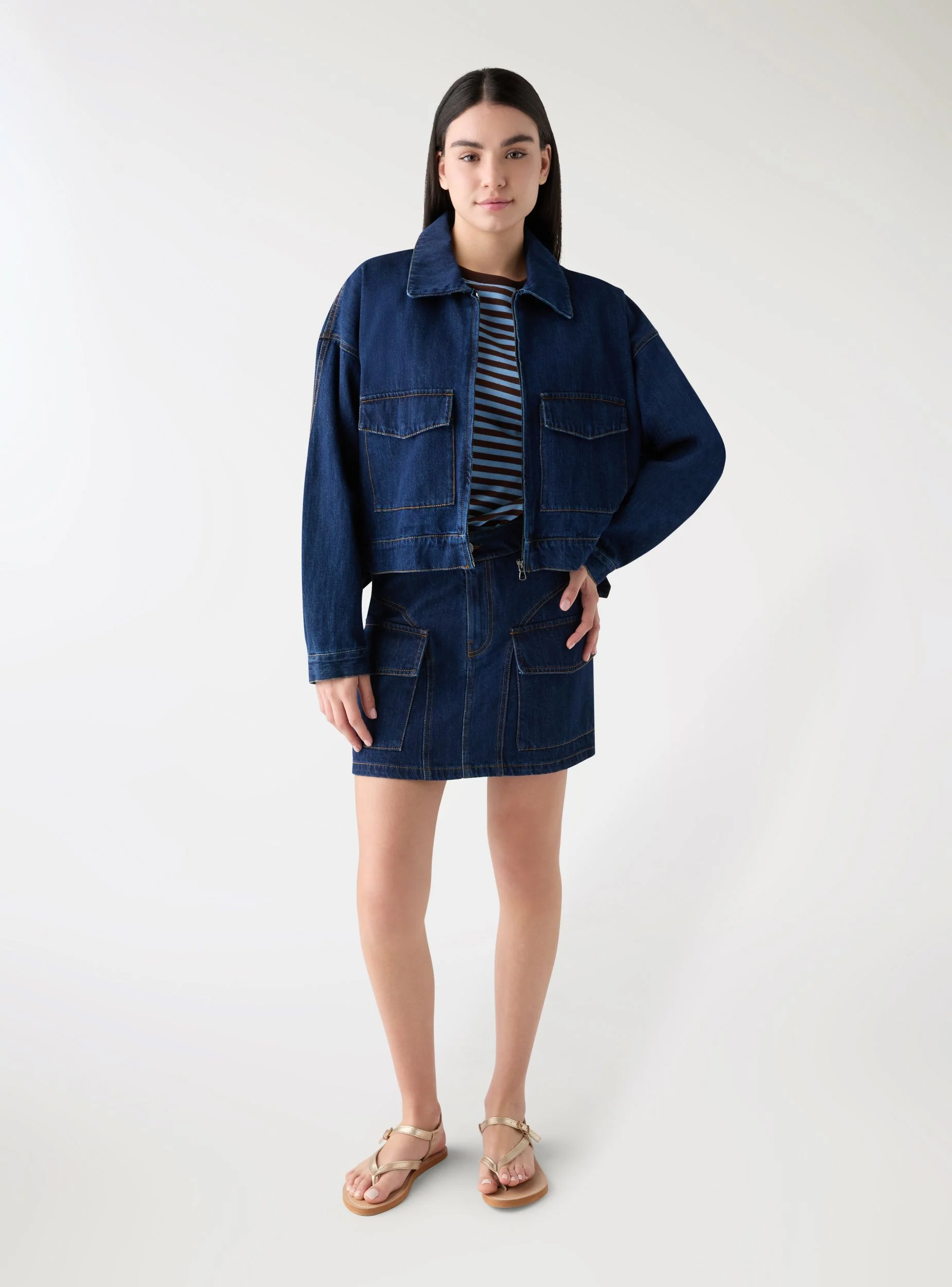 Giubbino denim over con tasche e zip - Image 2