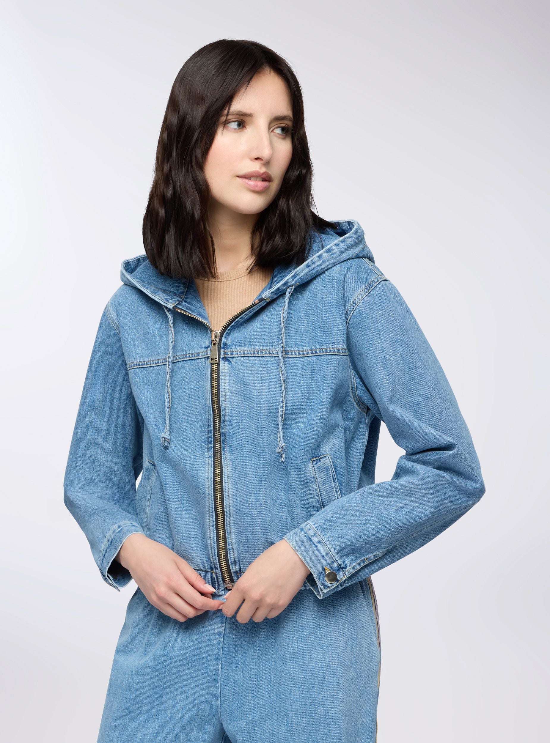 Giubbino di jeans con cappuccio - Image 4