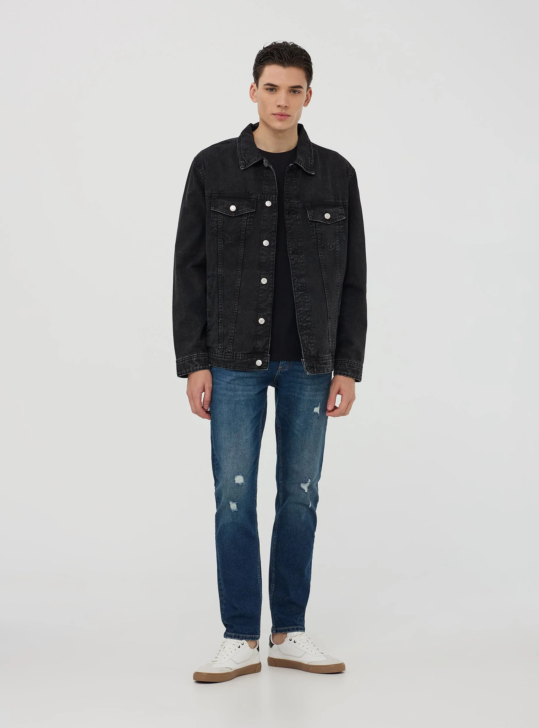 Giubbino di jeans con tasche - Image 3