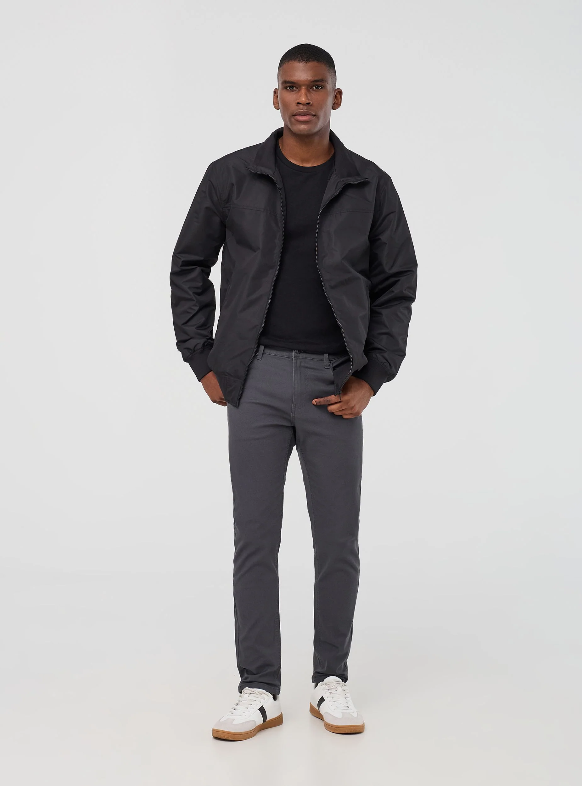 Giubbino in nylon leggero senza cappuccio