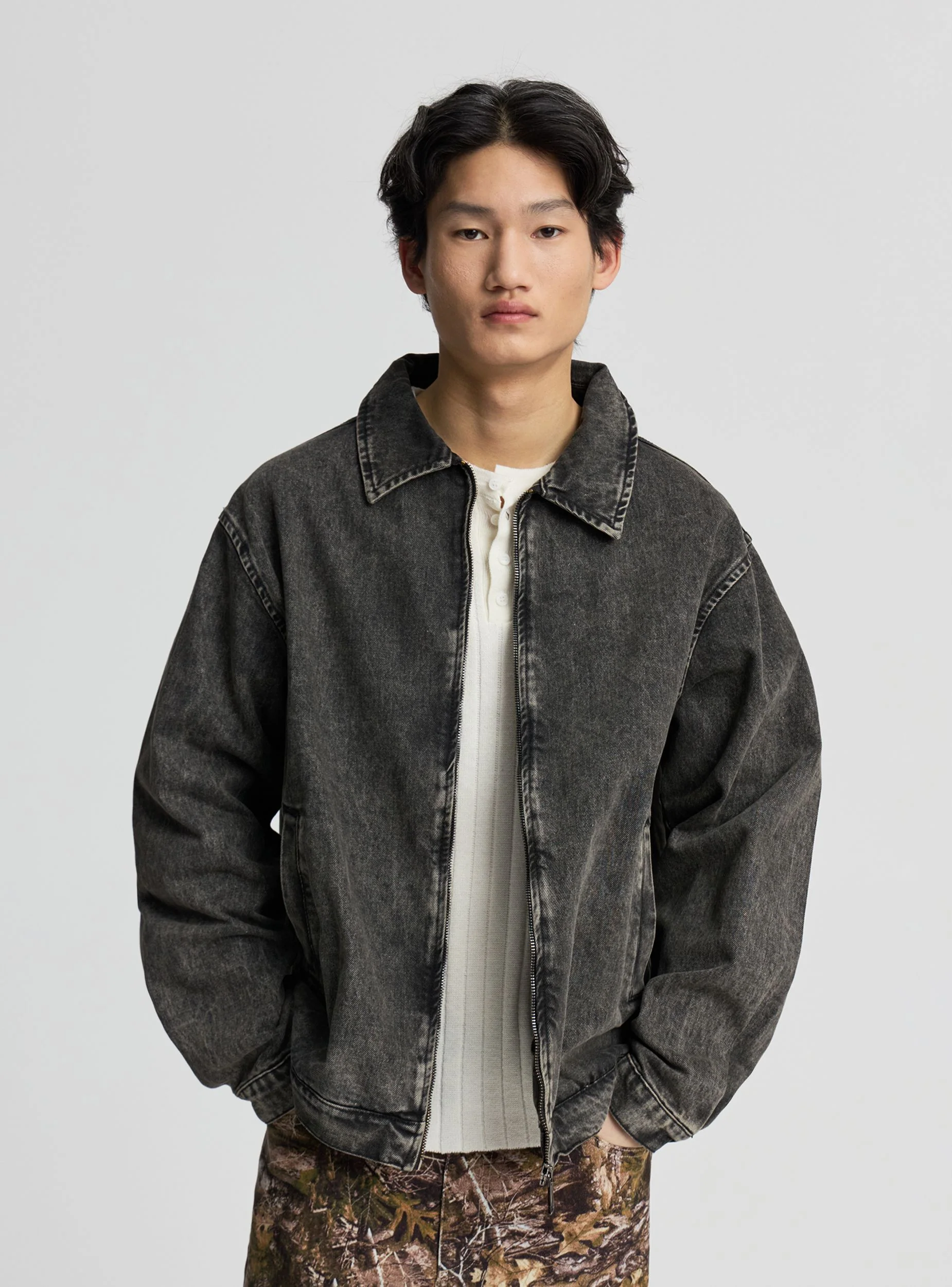 Giubbino jeans boxy con collo camicia e zip - Image 3