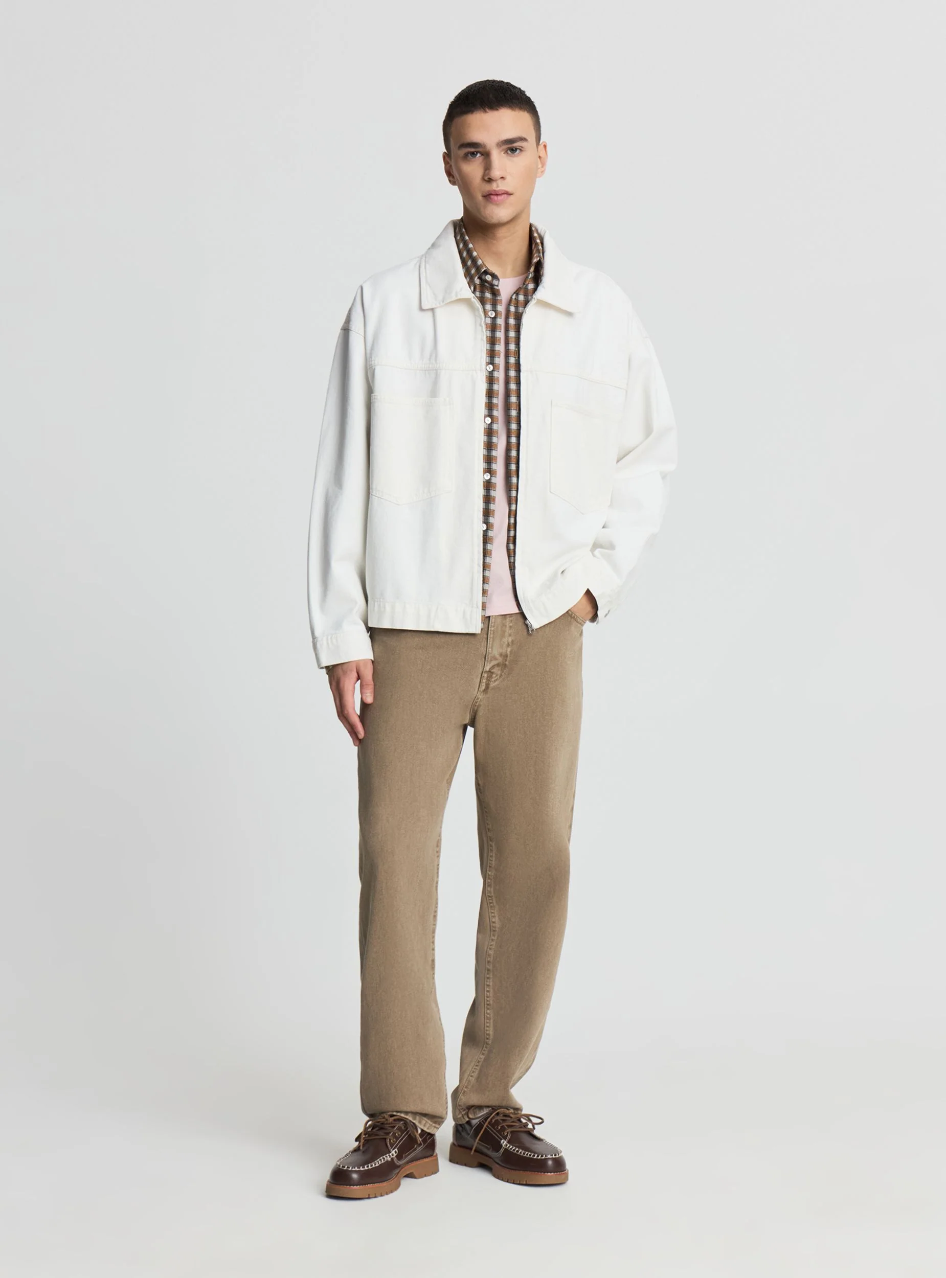 Giubbotto boxy con zip e tasconi