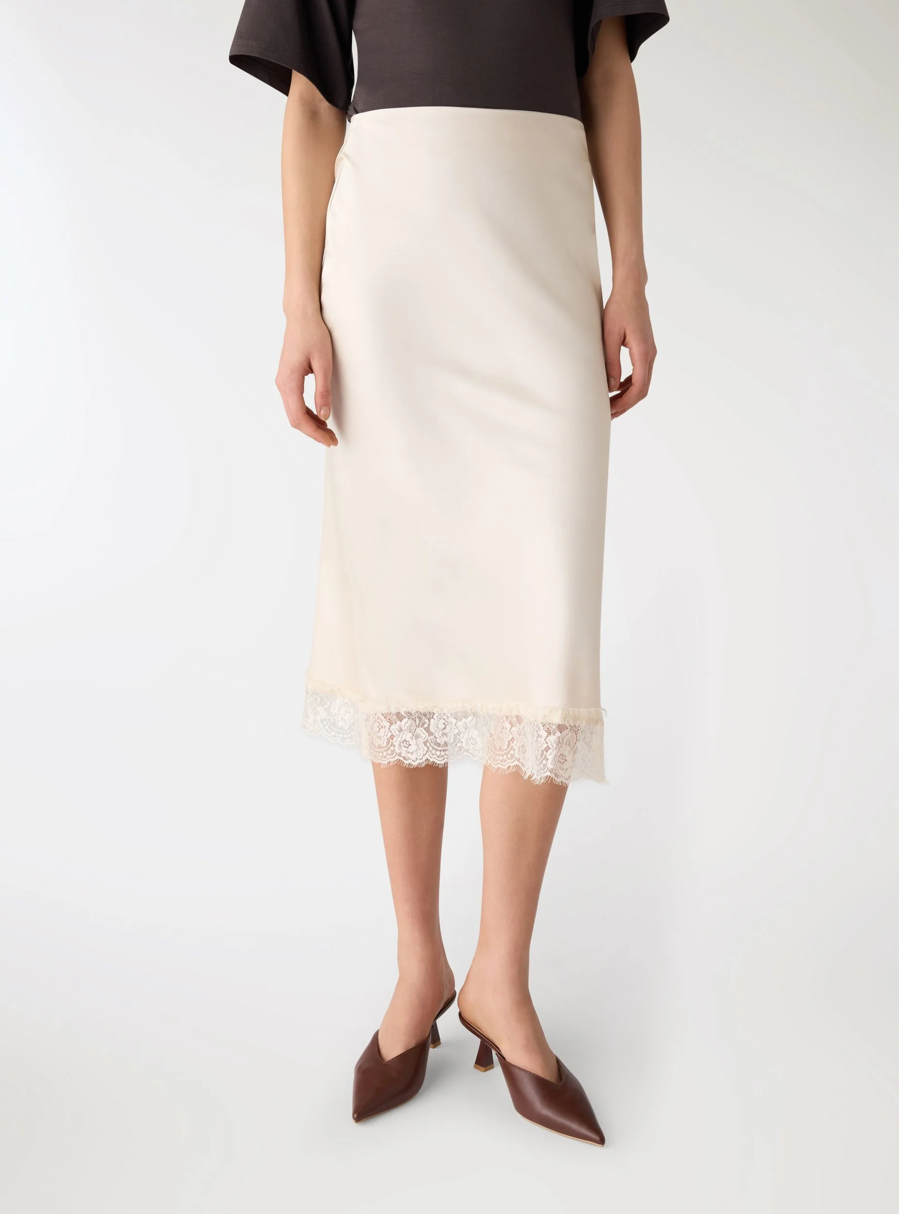 Gonna longuette a tinta unita con bordo in pizzo satin - Image 2