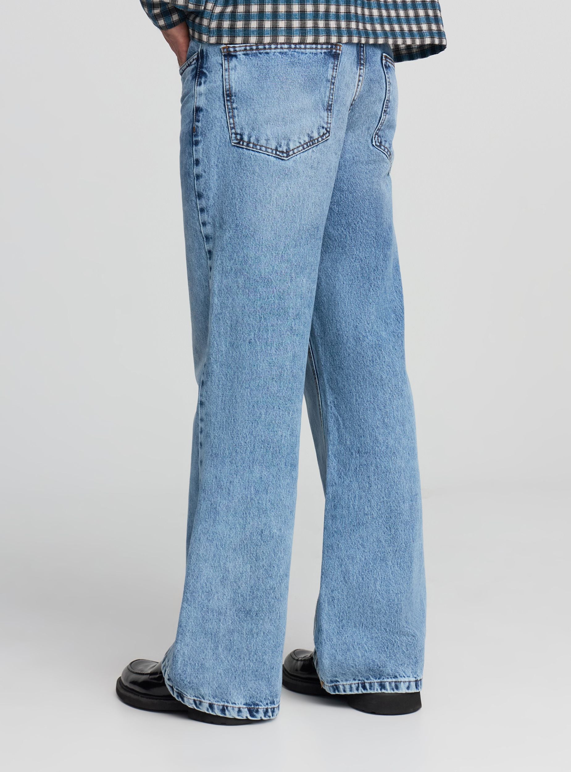Jeans baggy flare tinta unita - Image 2